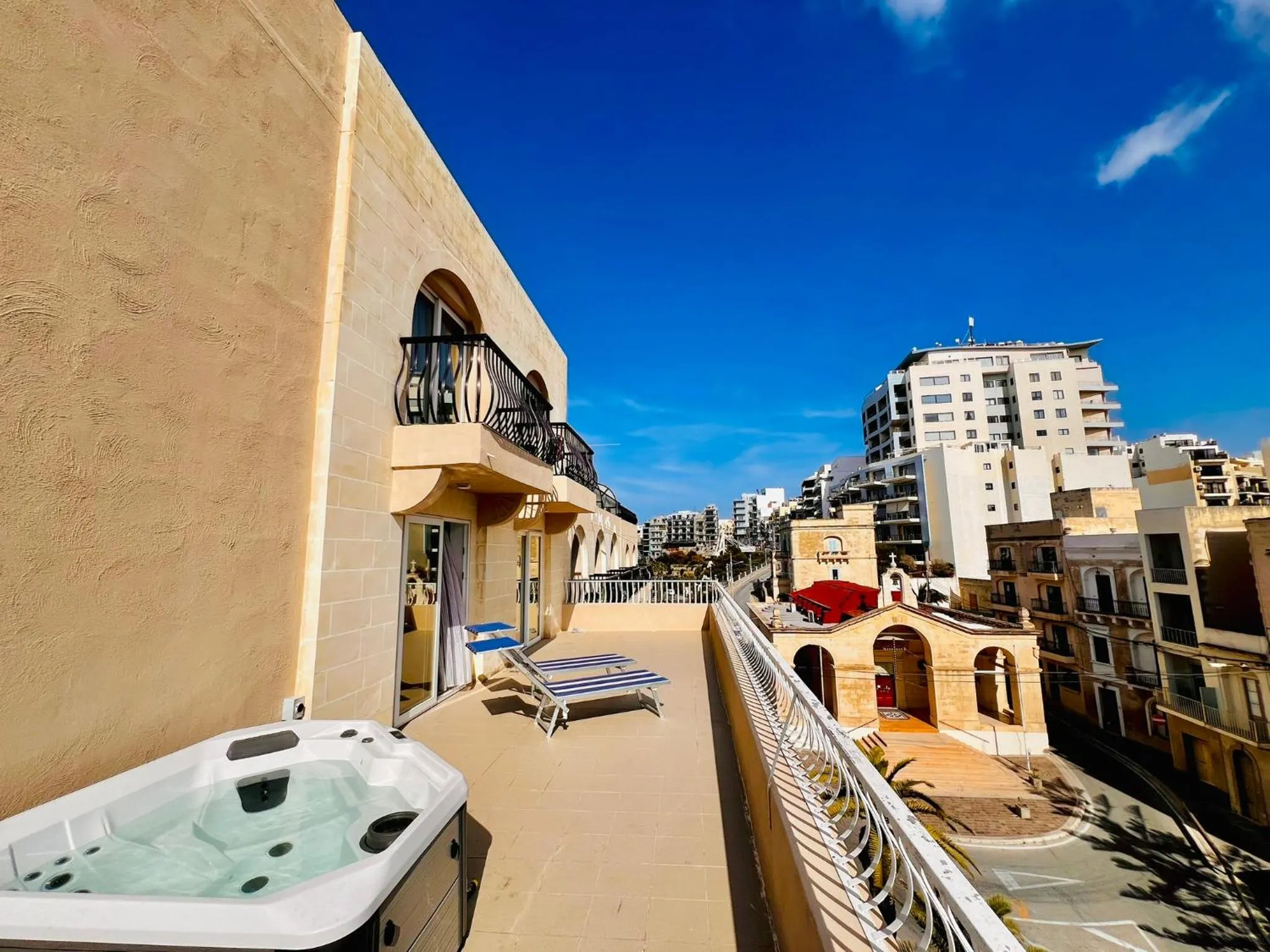 Double Room with Spa Bath in Gillieru Harbour Hotel