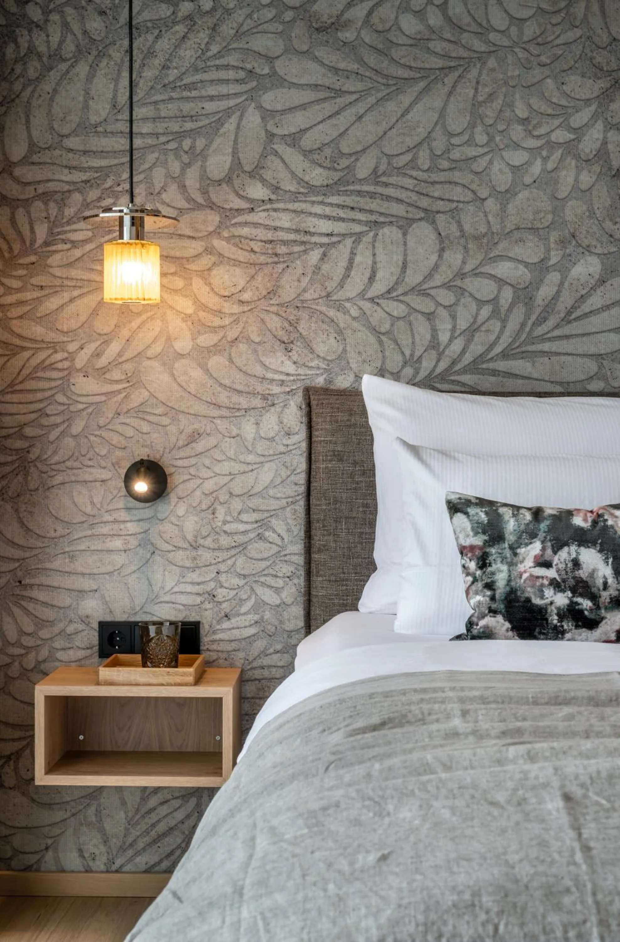 Photo of the whole room, Bed in NEUWIRT - Boutiquehotel & Wirtshaus