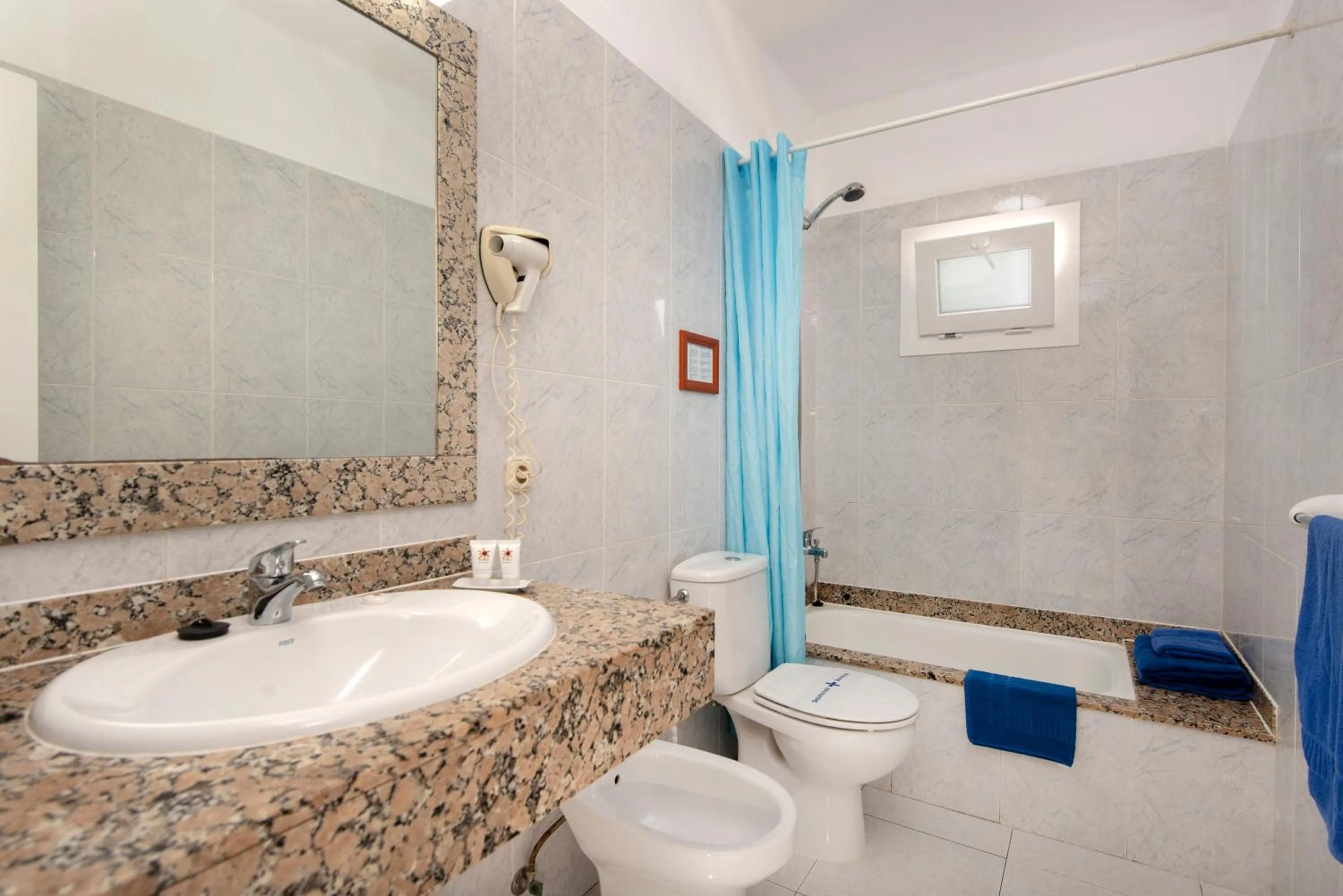 Rocas Blancas Apartments