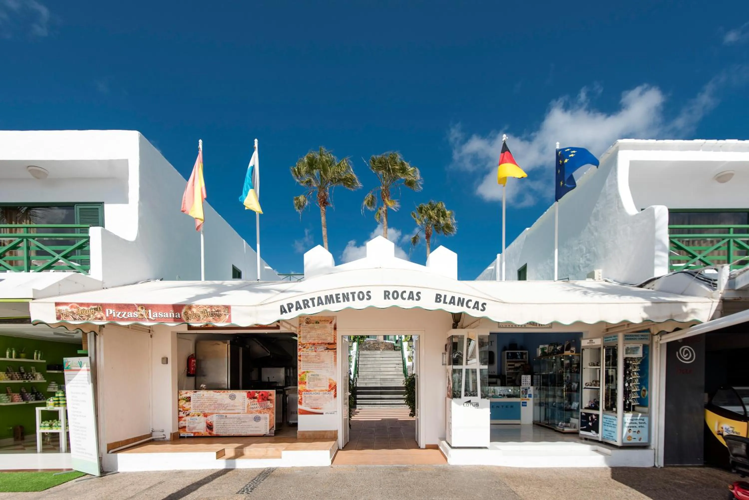 Property building in Rocas Blancas Apartments