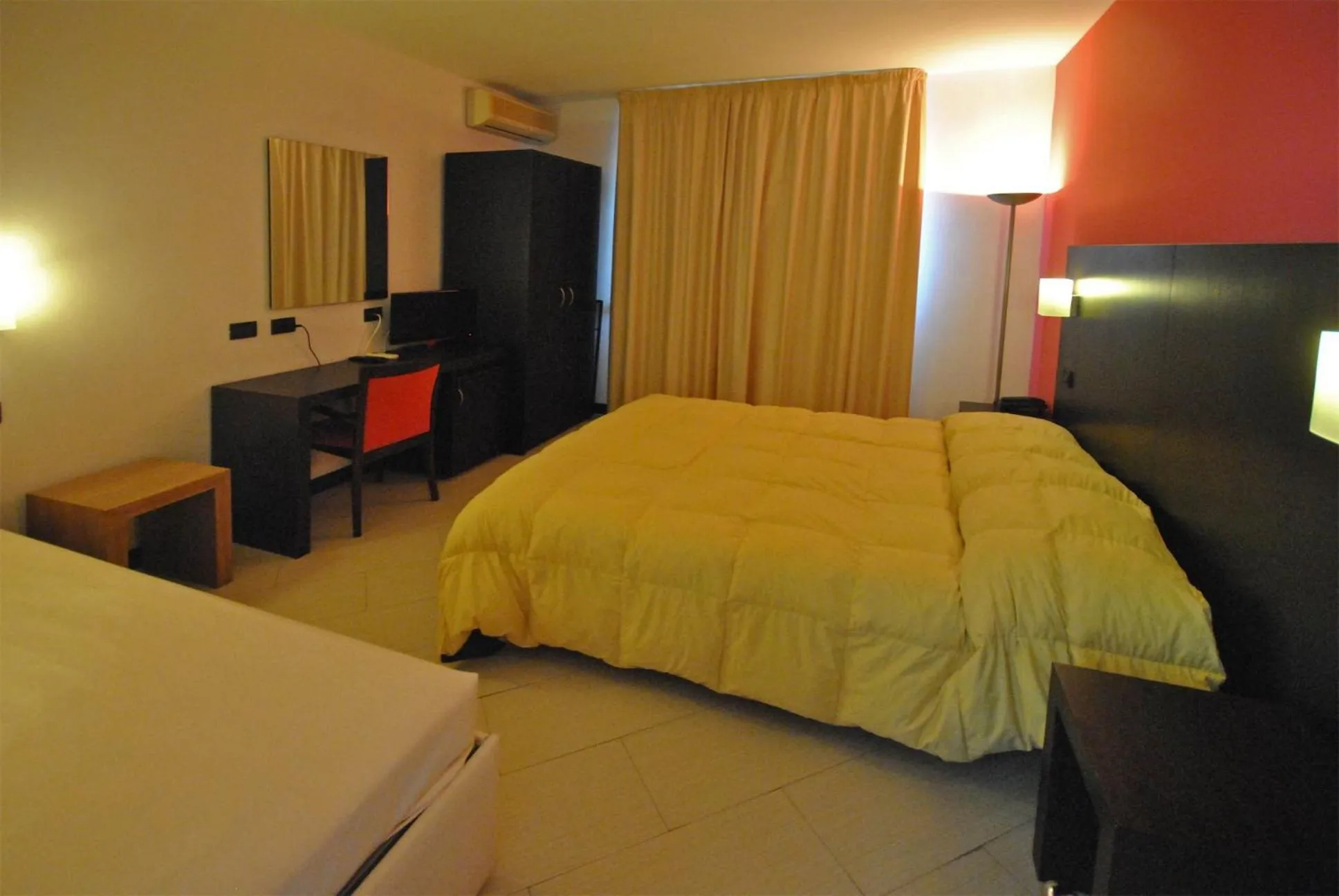 Bed in Villa Faro B&B