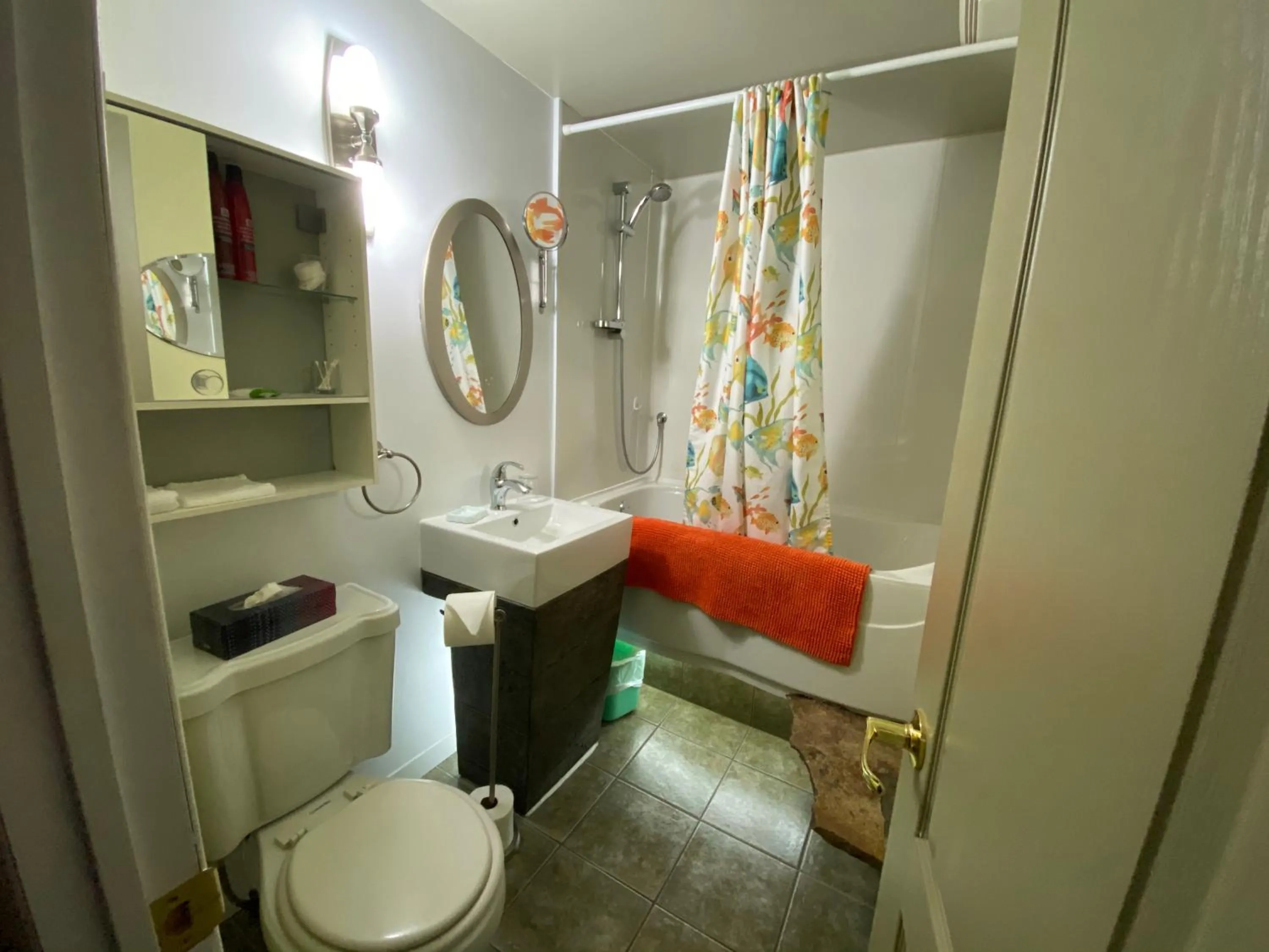 Bathroom in Martine & Michel