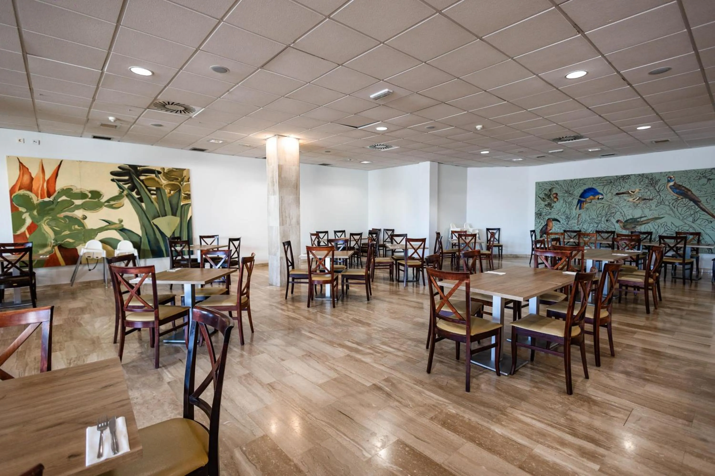 Restaurant/places to eat in Caybeach Sun