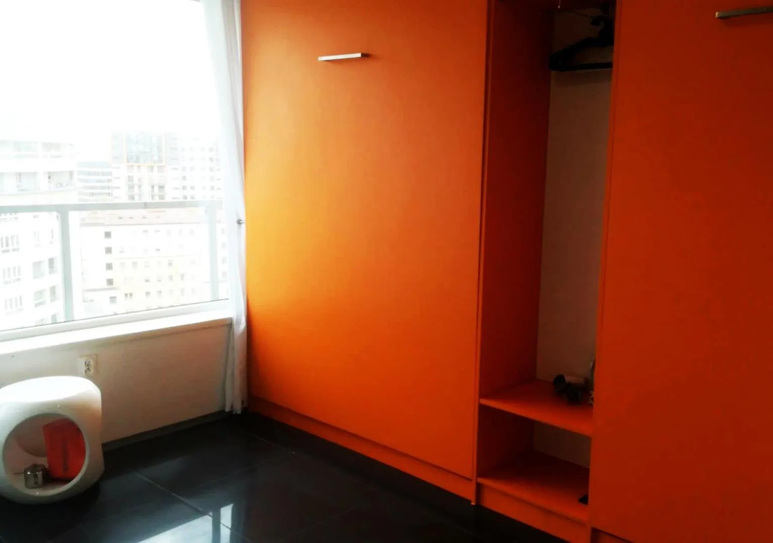 Walk distance to mokotow business park