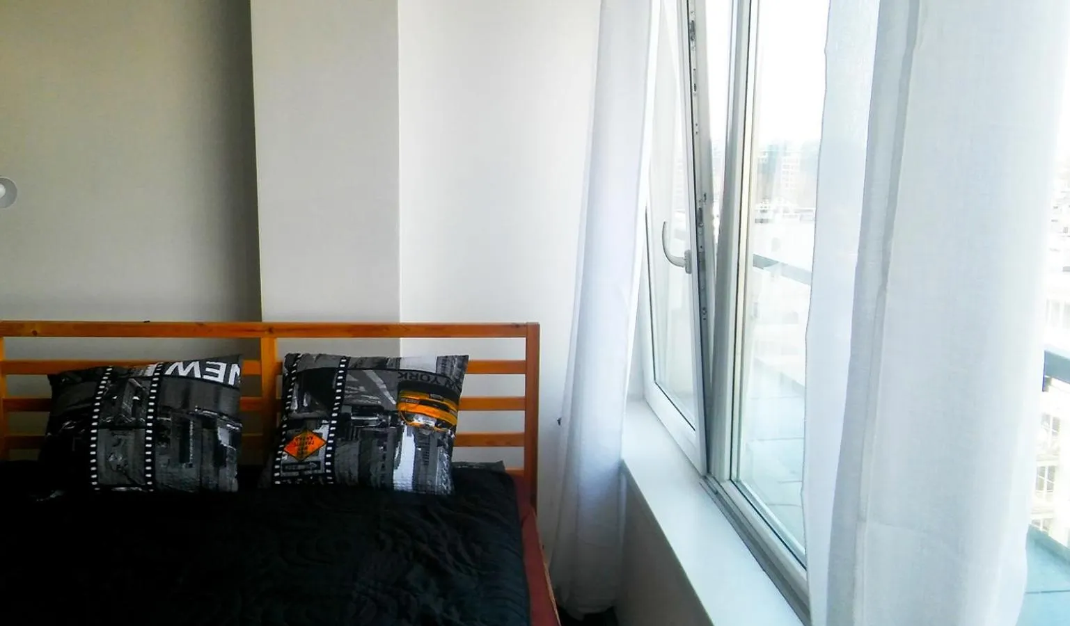 Bed in Walk distance to mokotow business park
