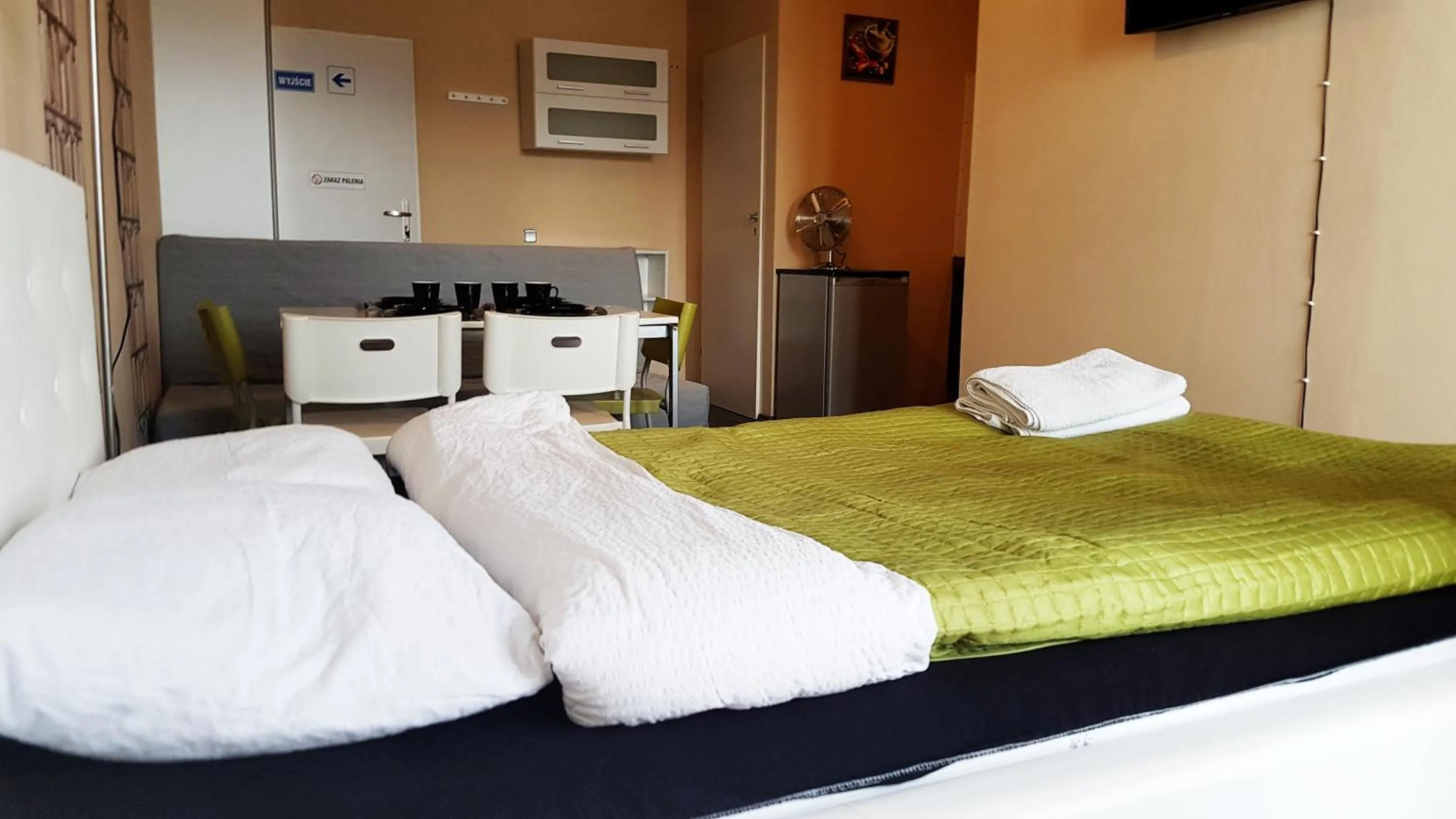 Bird's eye view, Bed in Walk distance to mokotow business park