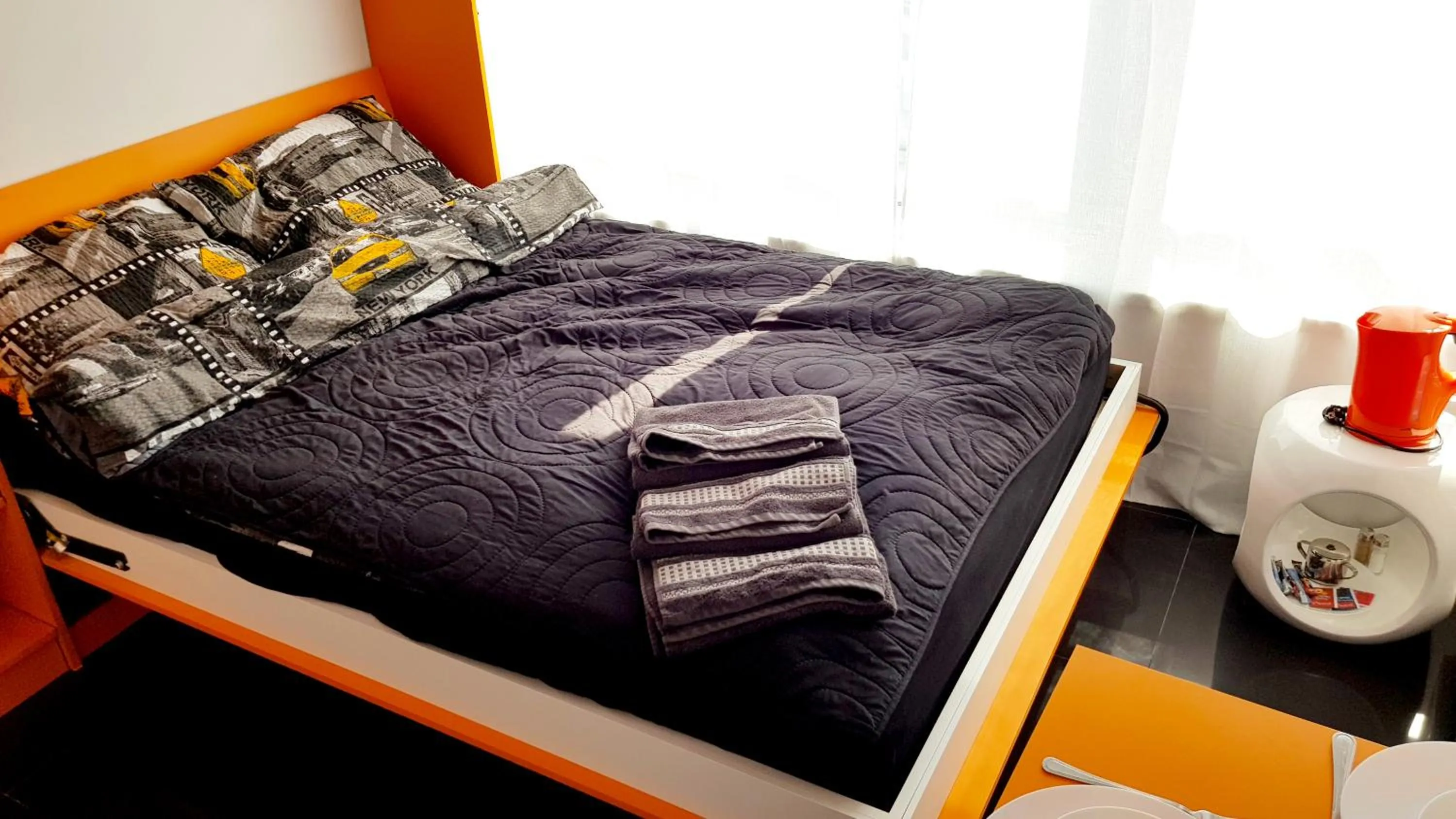 Bed in Walk distance to mokotow business park