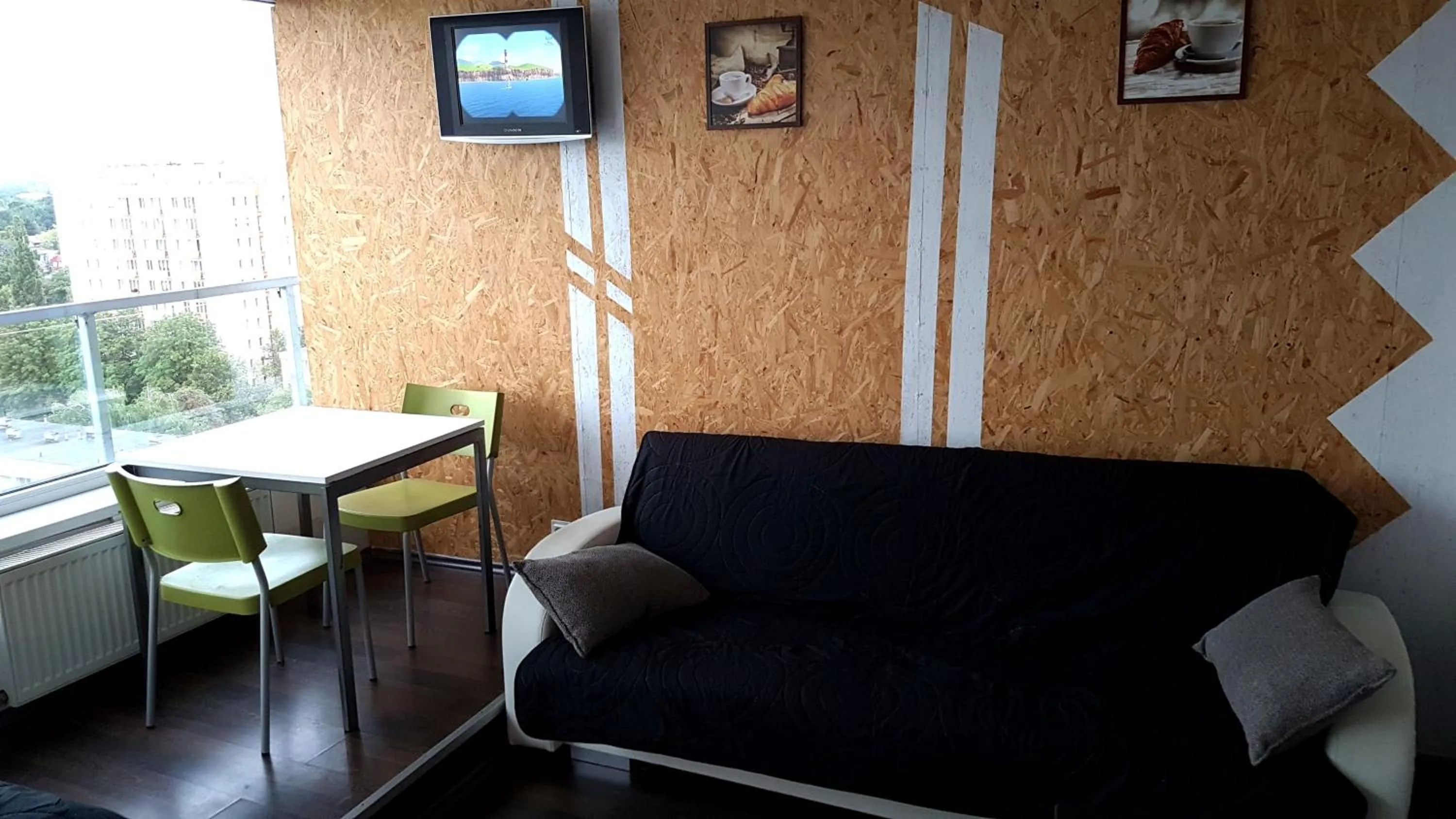 TV and multimedia in Walk distance to mokotow business park