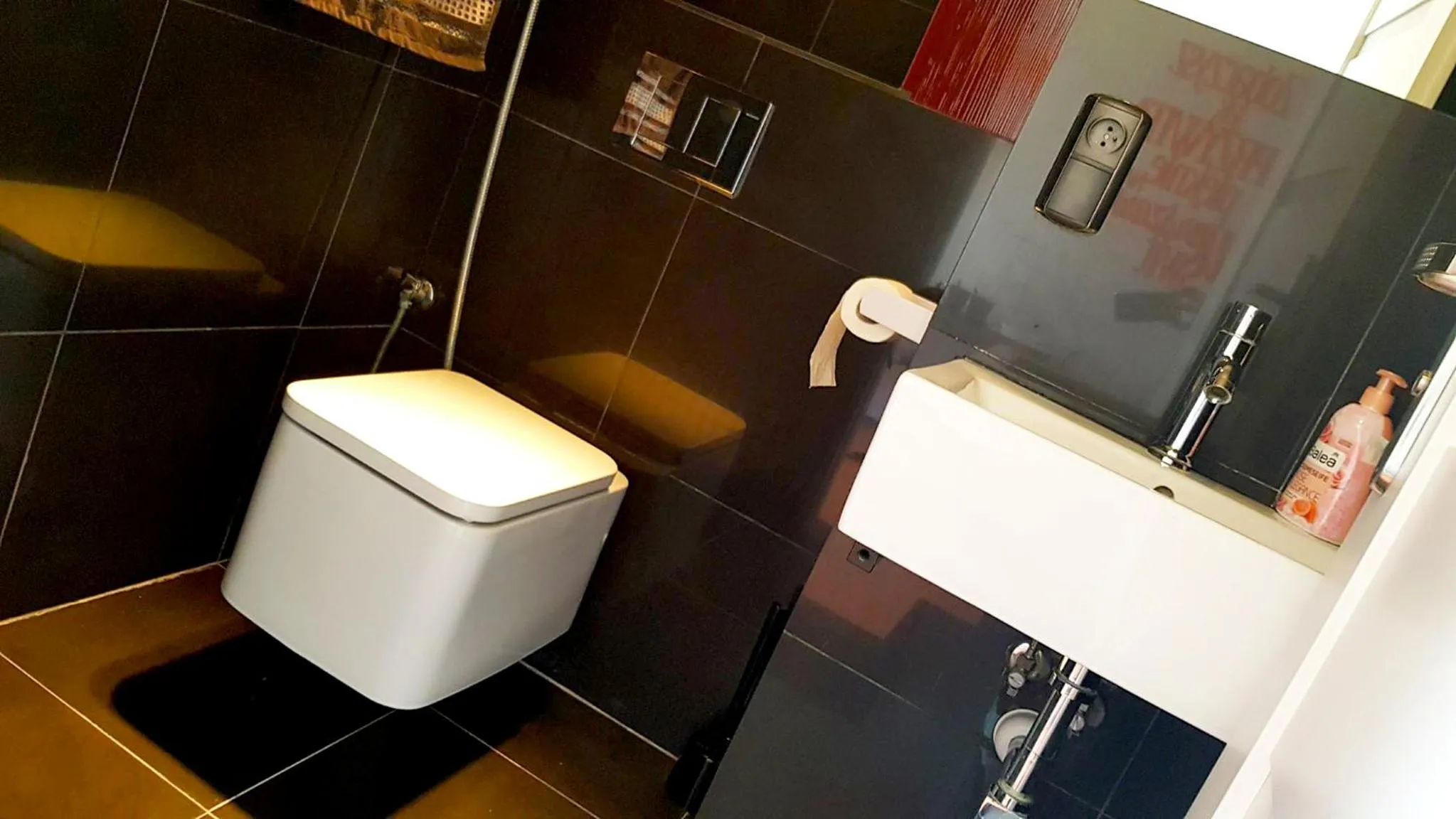 Walk distance to mokotow business park