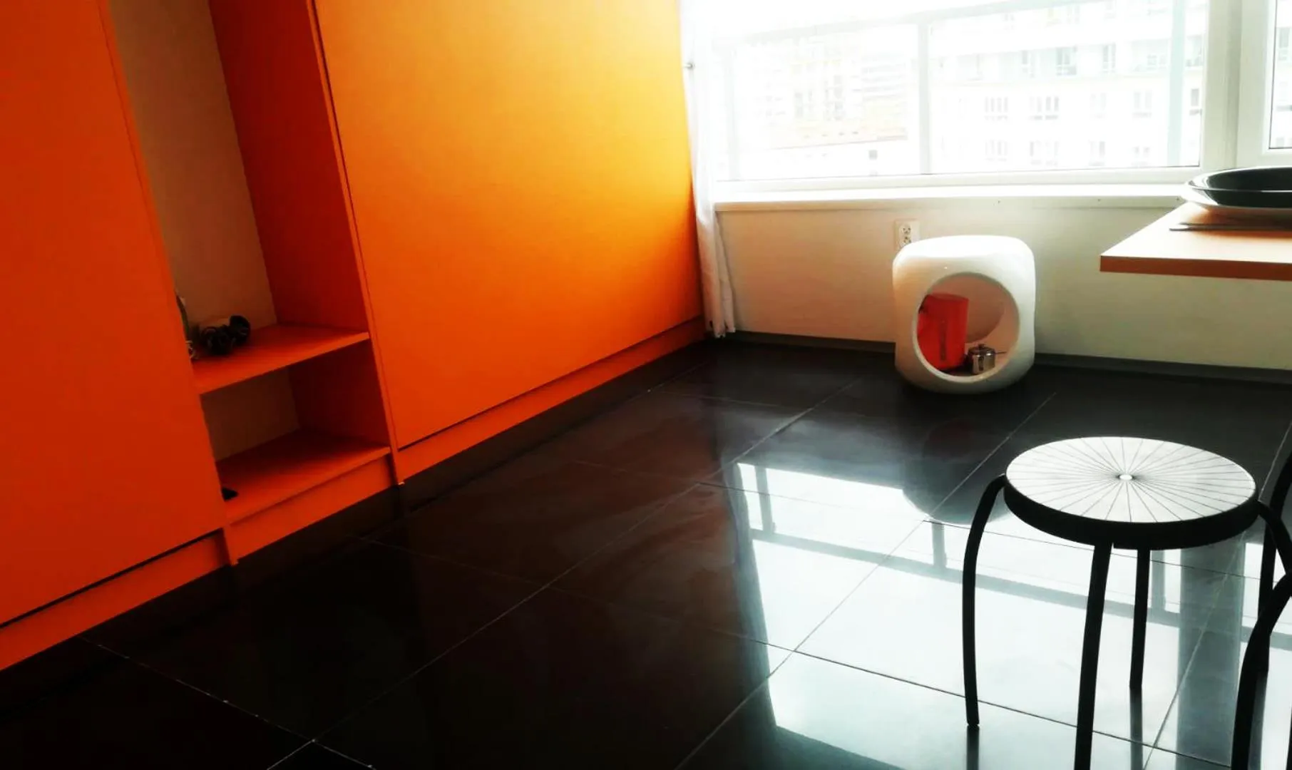 Walk distance to mokotow business park