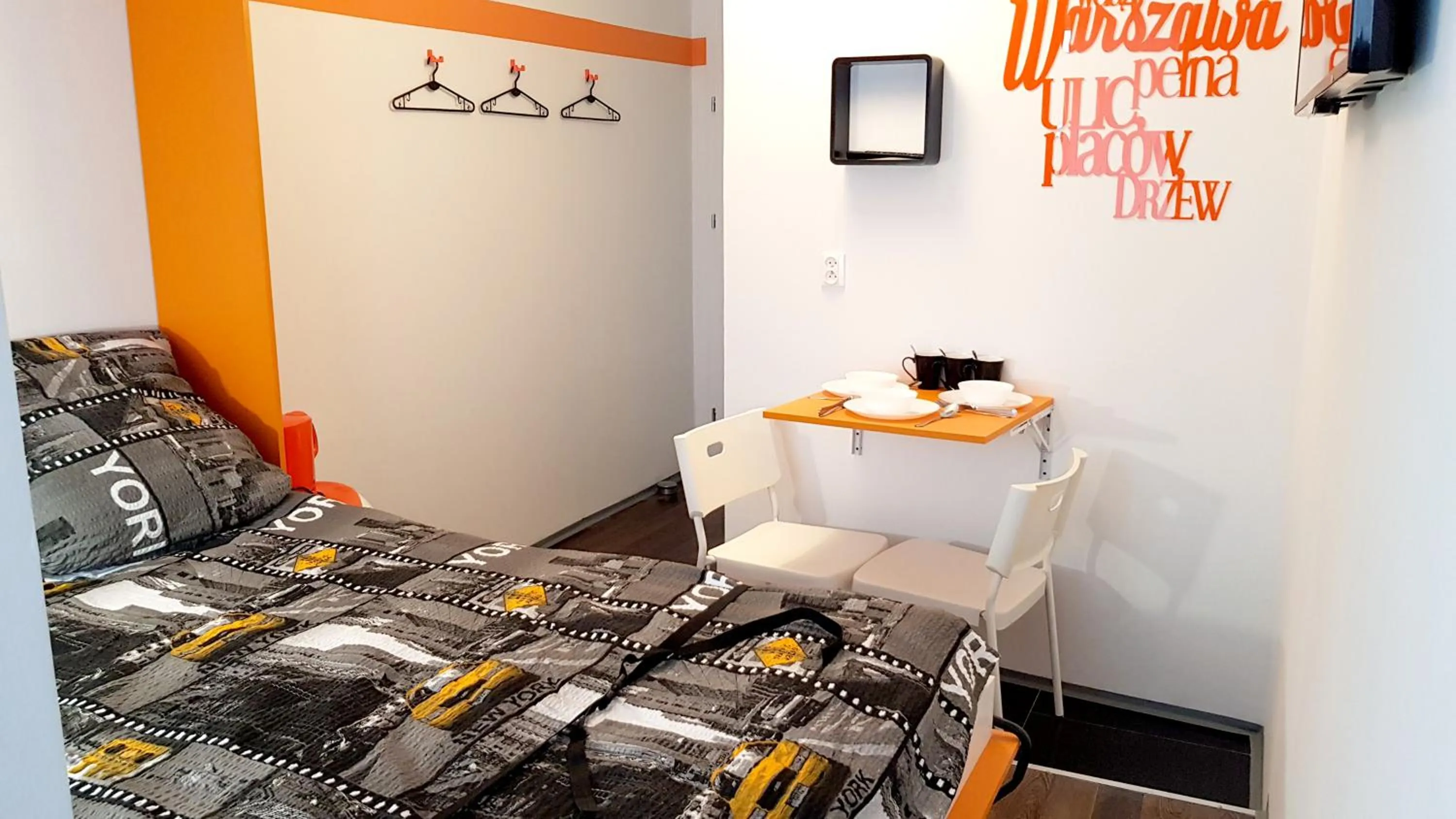 Bed in Walk distance to mokotow business park