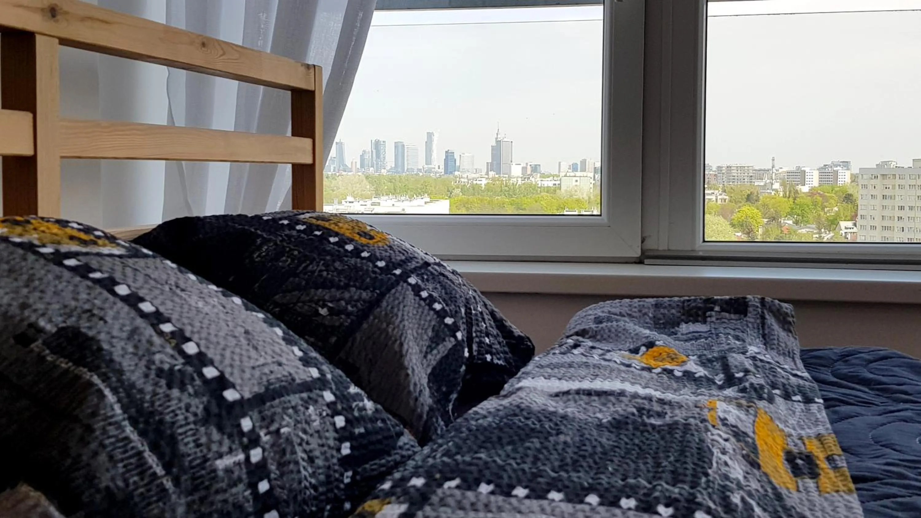 Property building, Bed in Walk distance to mokotow business park