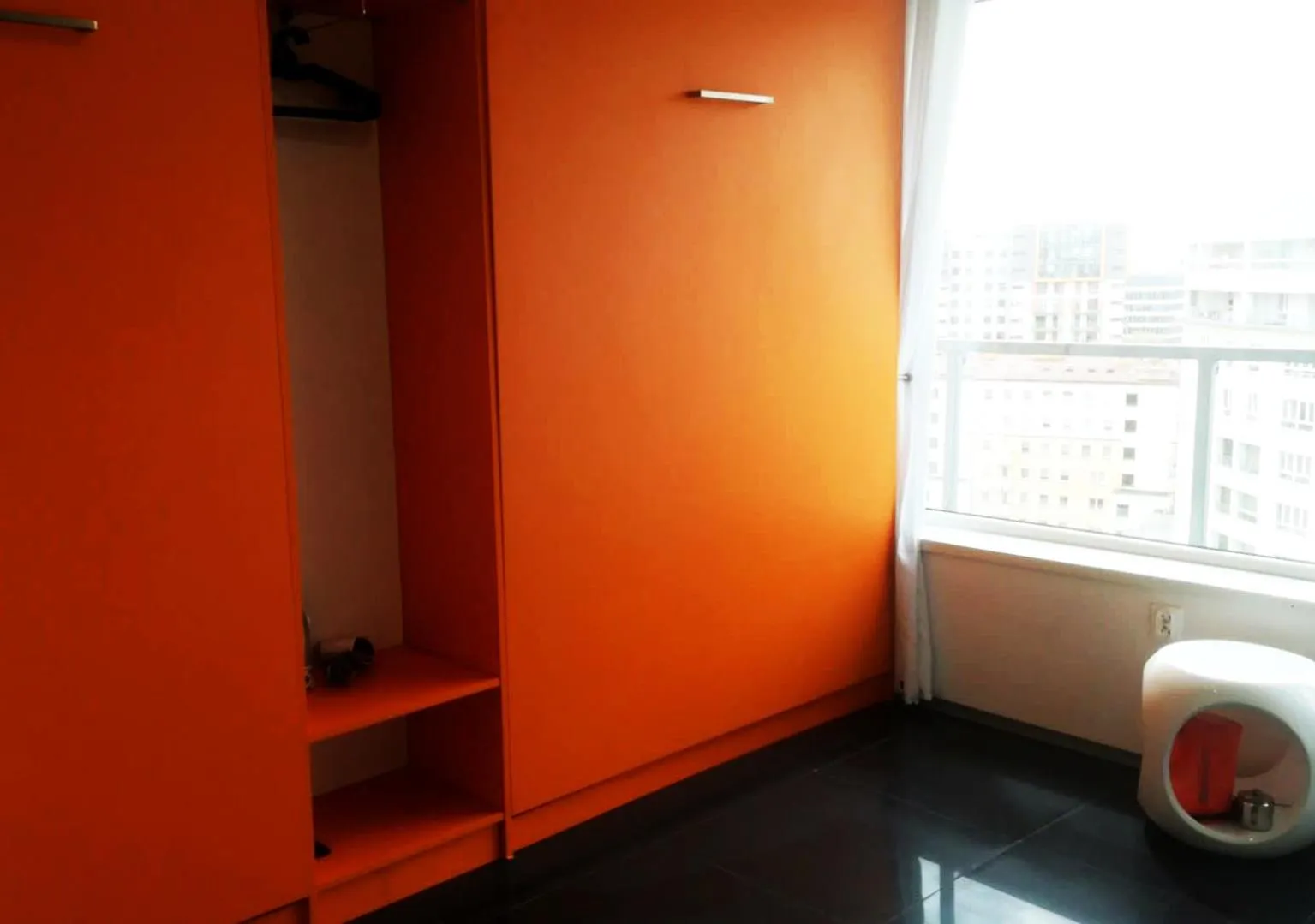 Walk distance to mokotow business park