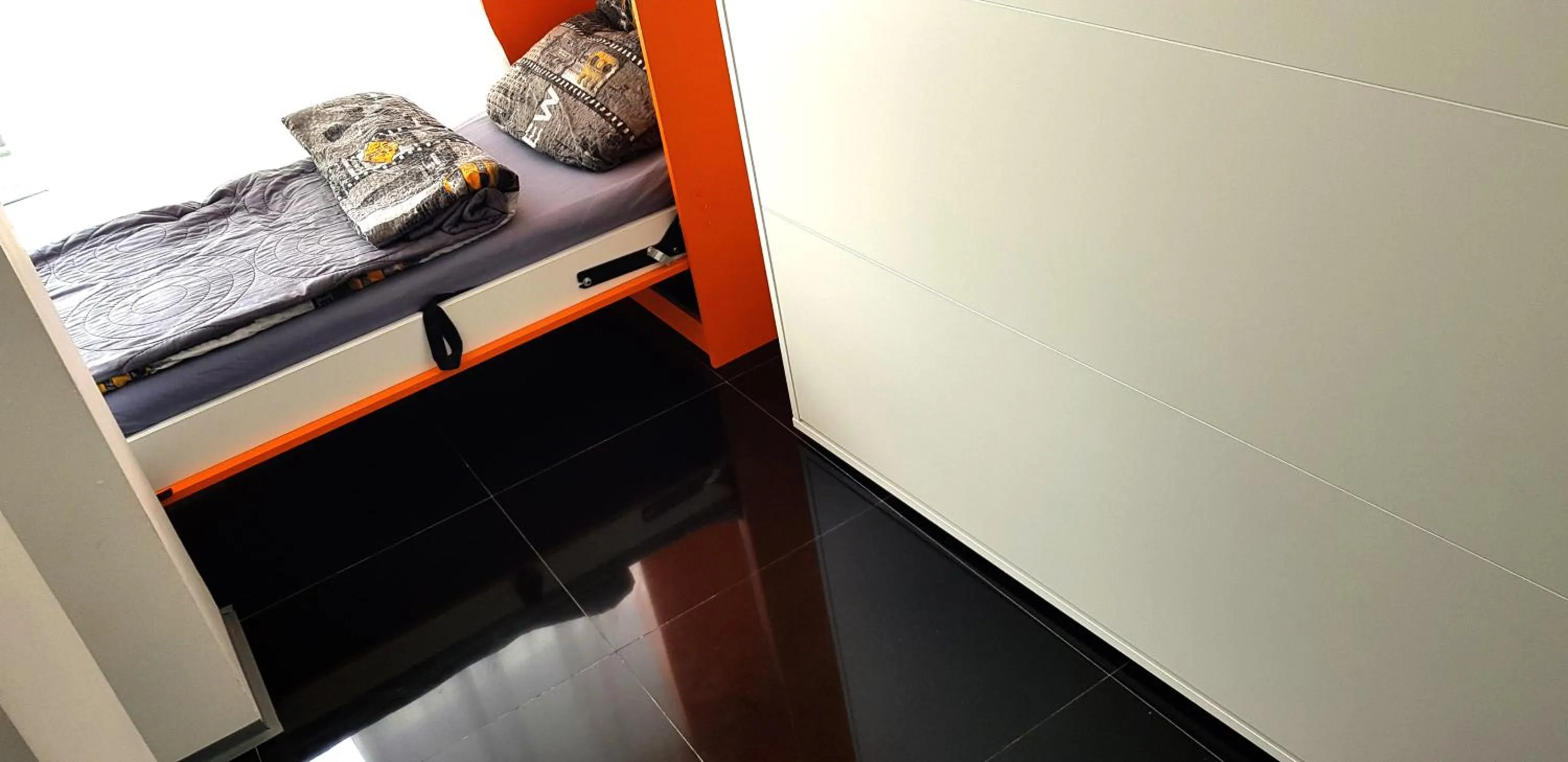 Walk distance to mokotow business park