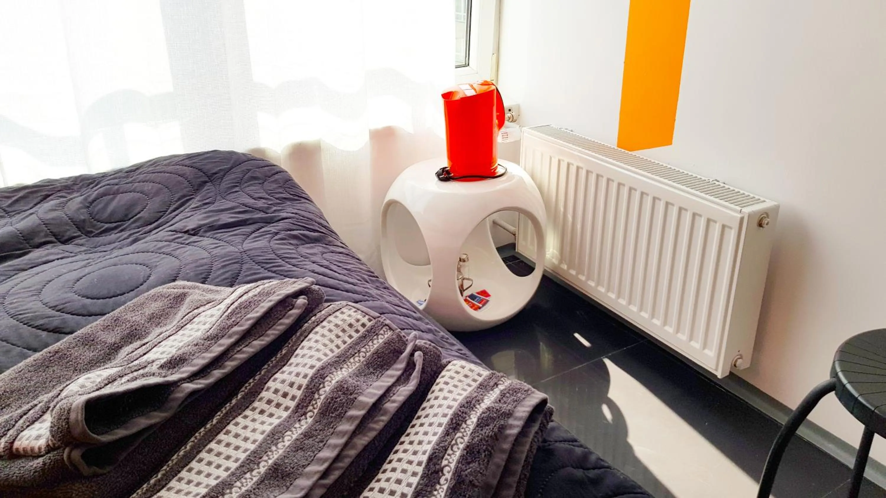 Bed in Walk distance to mokotow business park