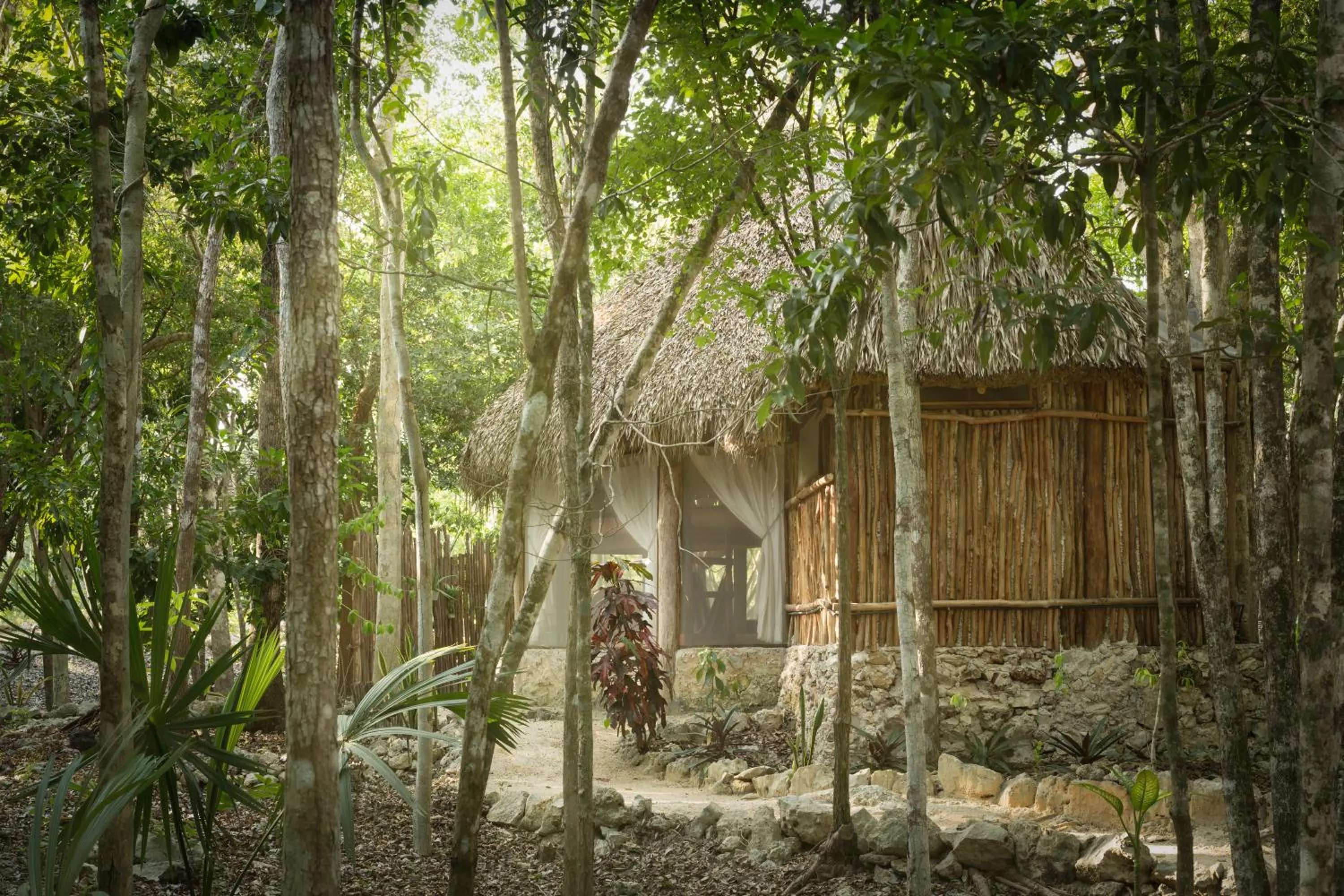 Facade/entrance in MELI-MELO P&B