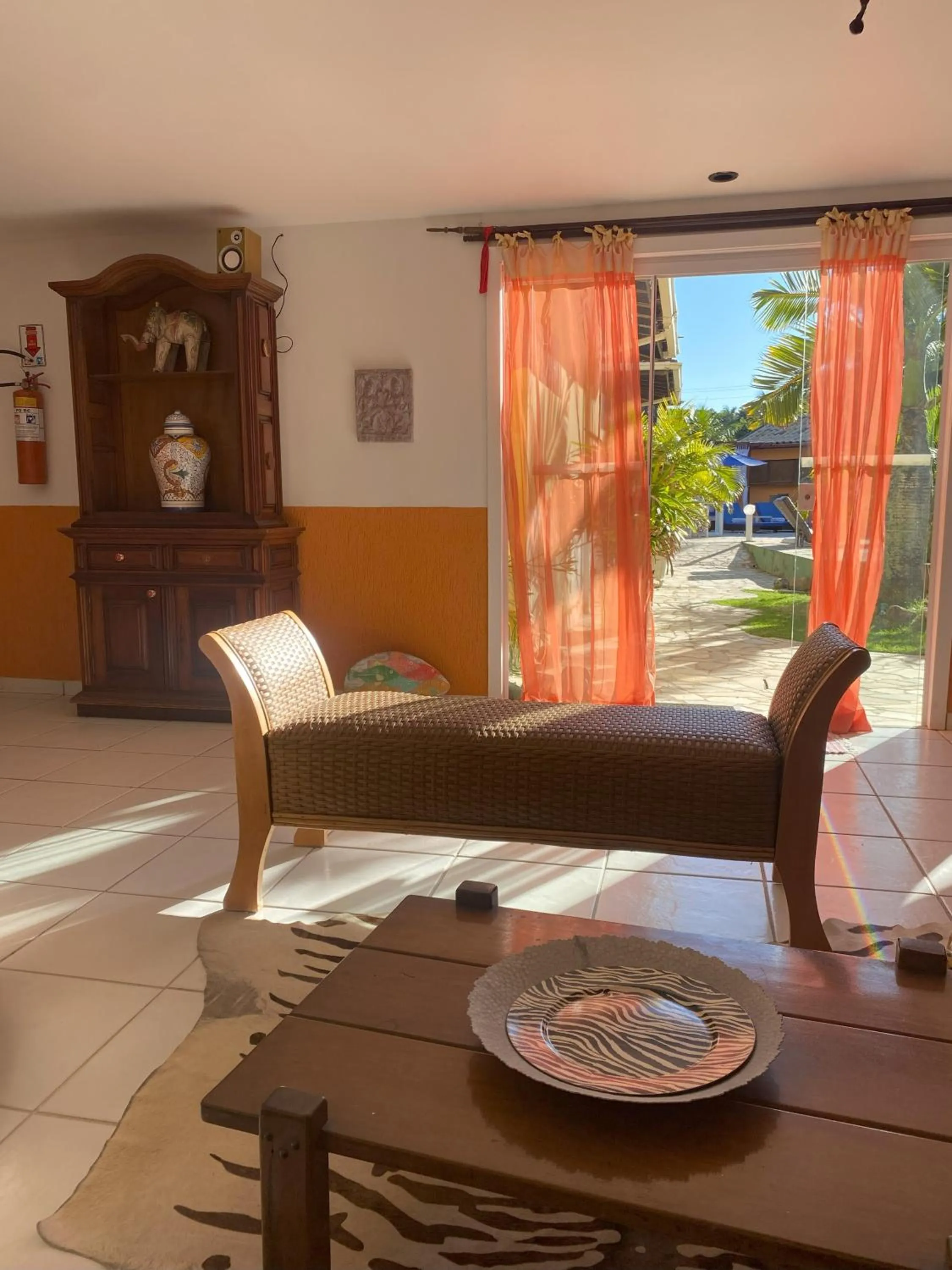 Communal lounge/ TV room in Villa Baobá Pousada & Spa