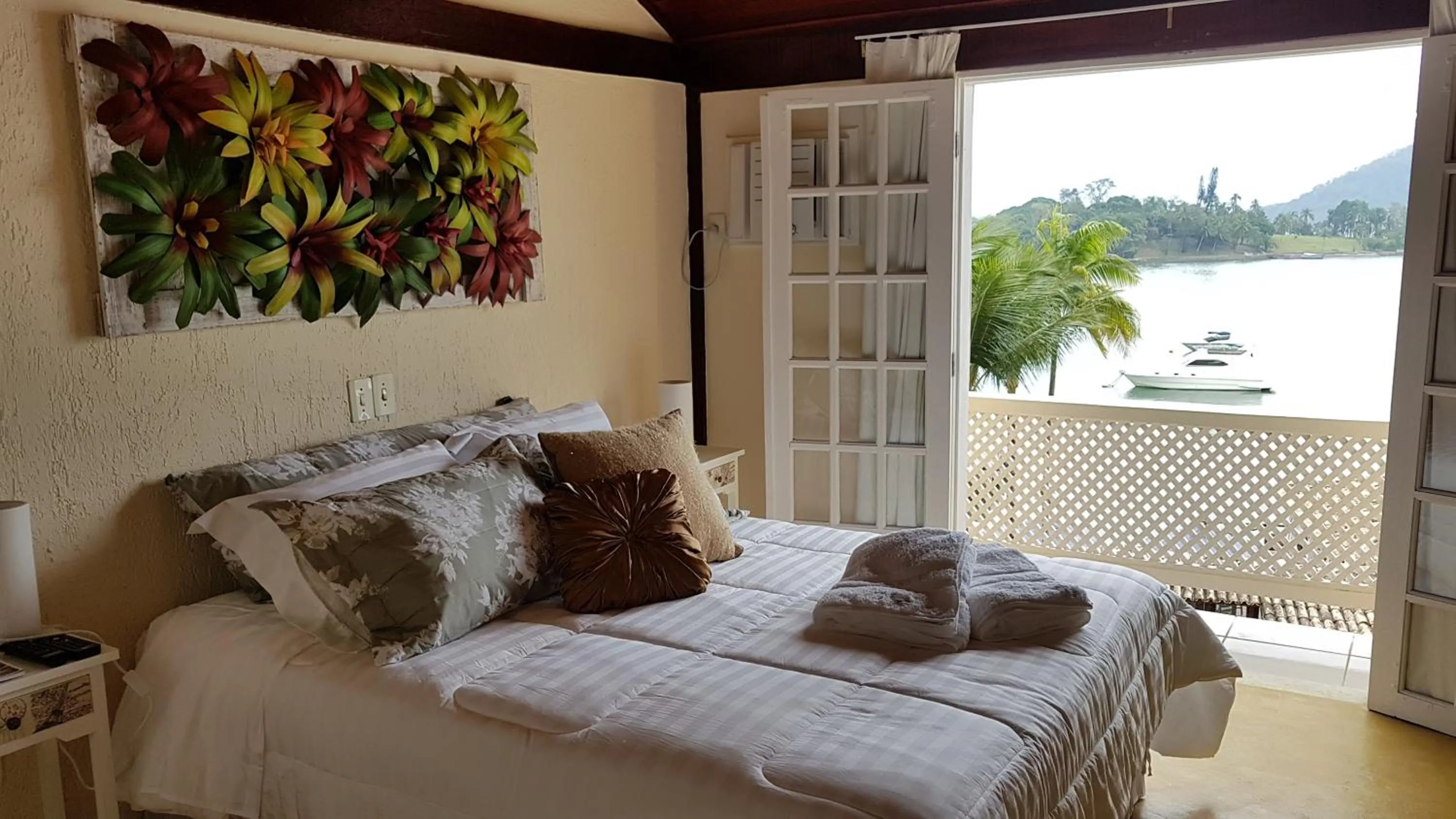 Photo of the whole room, Bed in Pousada Costa do Sapê