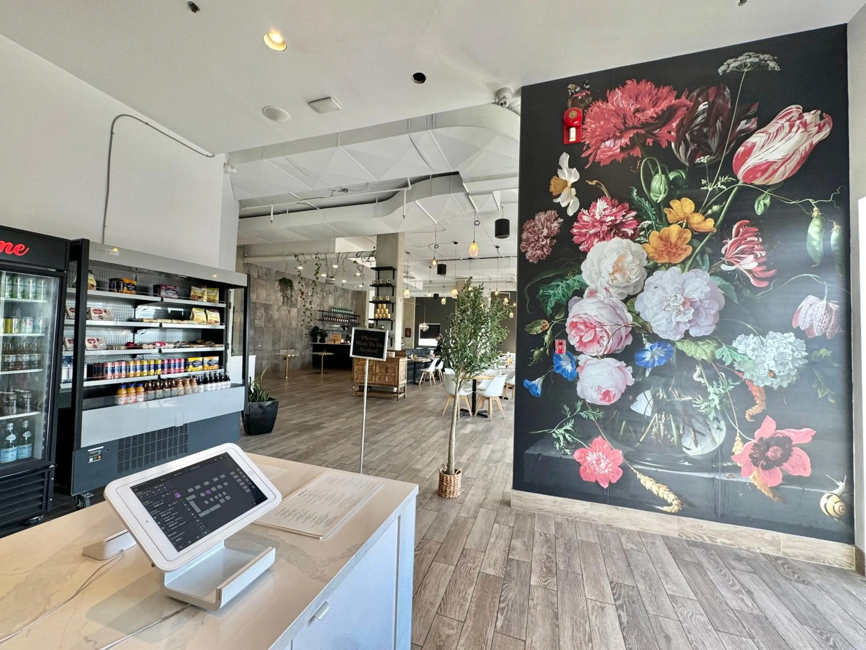 Food and drinks in Divya Sutra Plaza and Conference Centre Calgary Airport