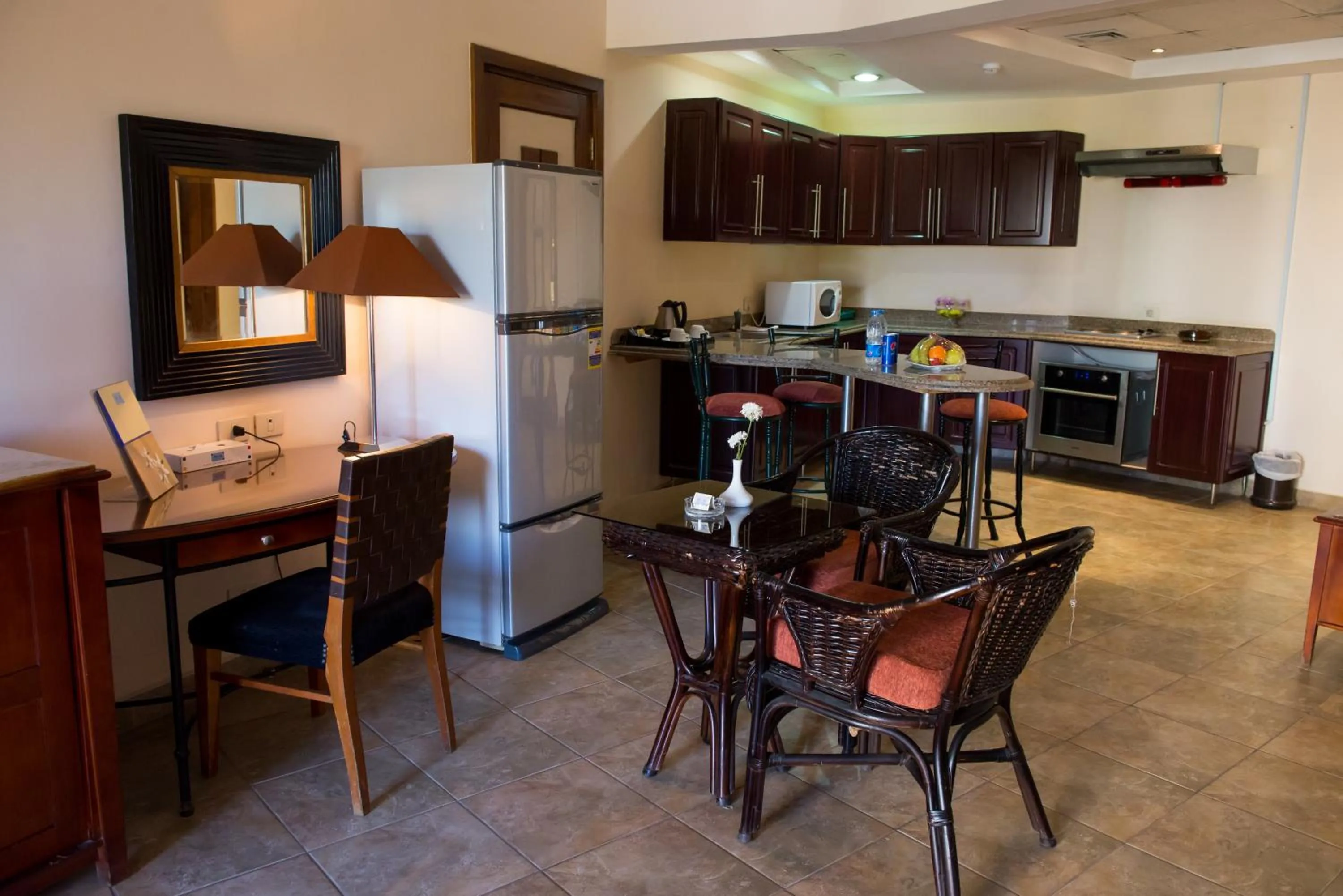 Kitchen or kitchenette in Swiss Inn Plaza Hotel