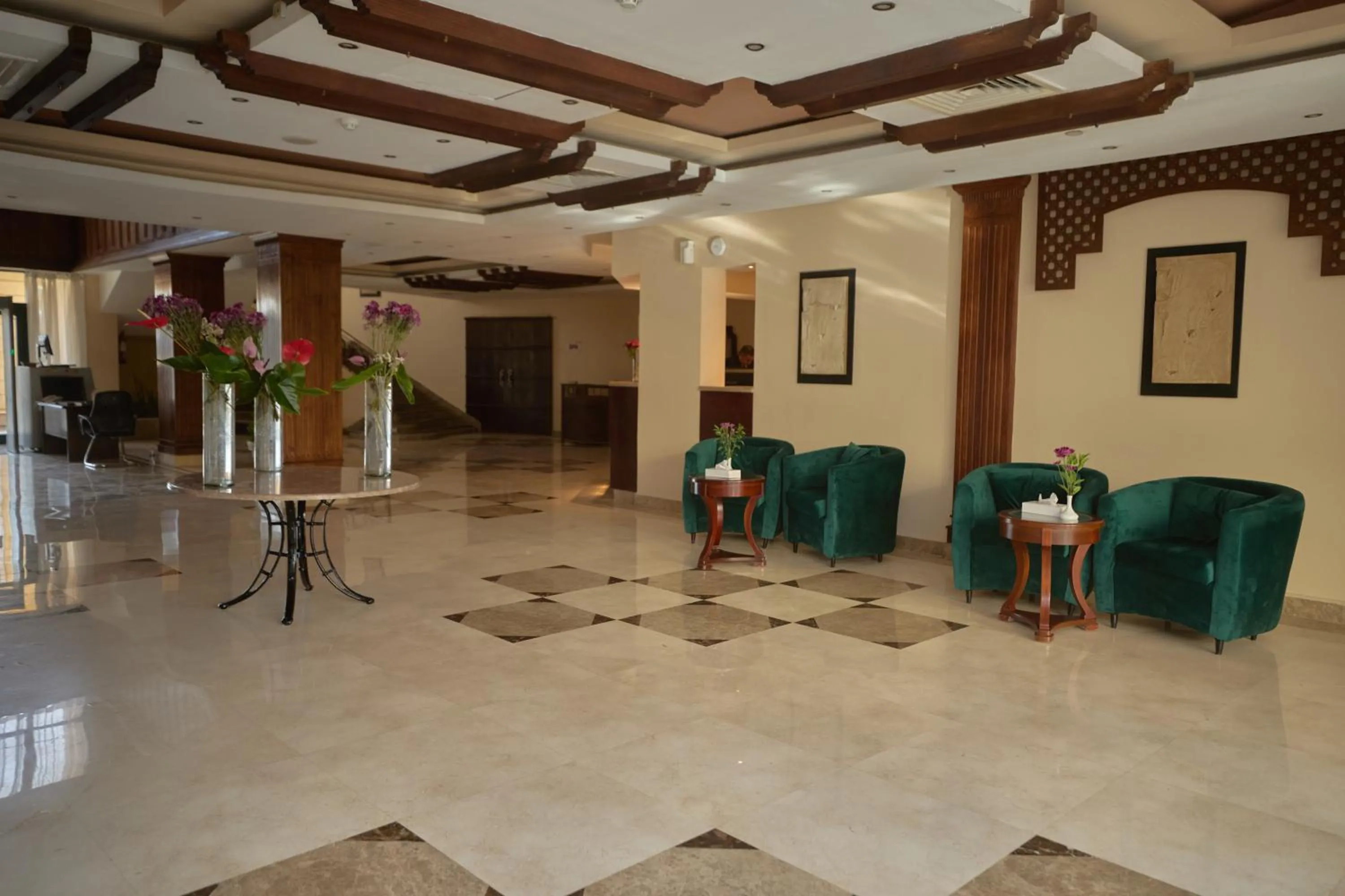 Property building in Swiss Inn Plaza Hotel