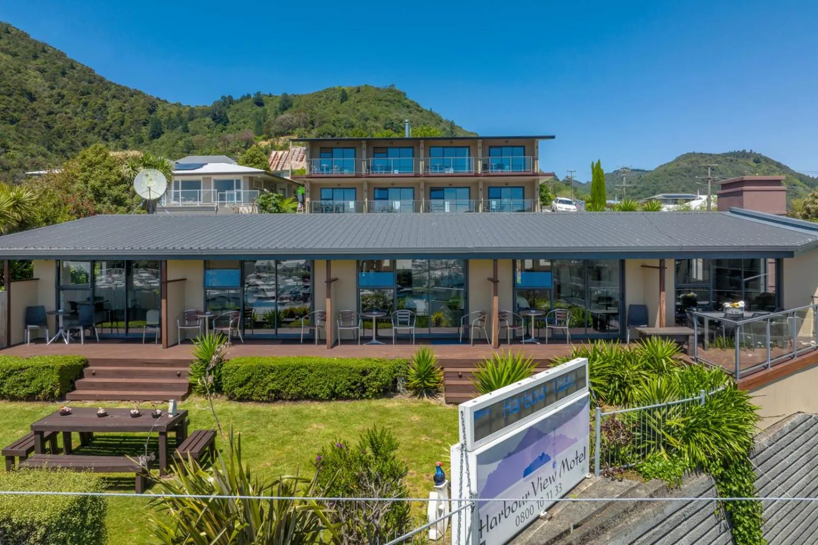 Property building in Harbour View Motel