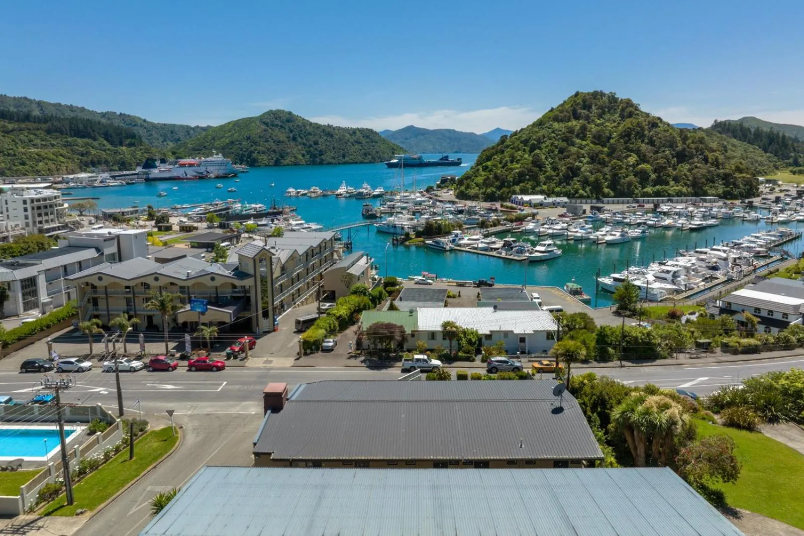 Property building in Harbour View Motel