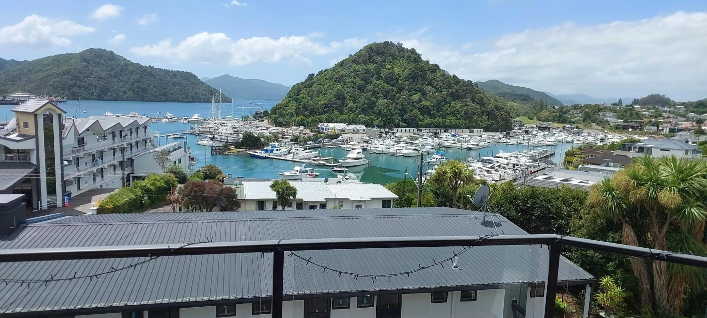 Sea view in Harbour View Motel