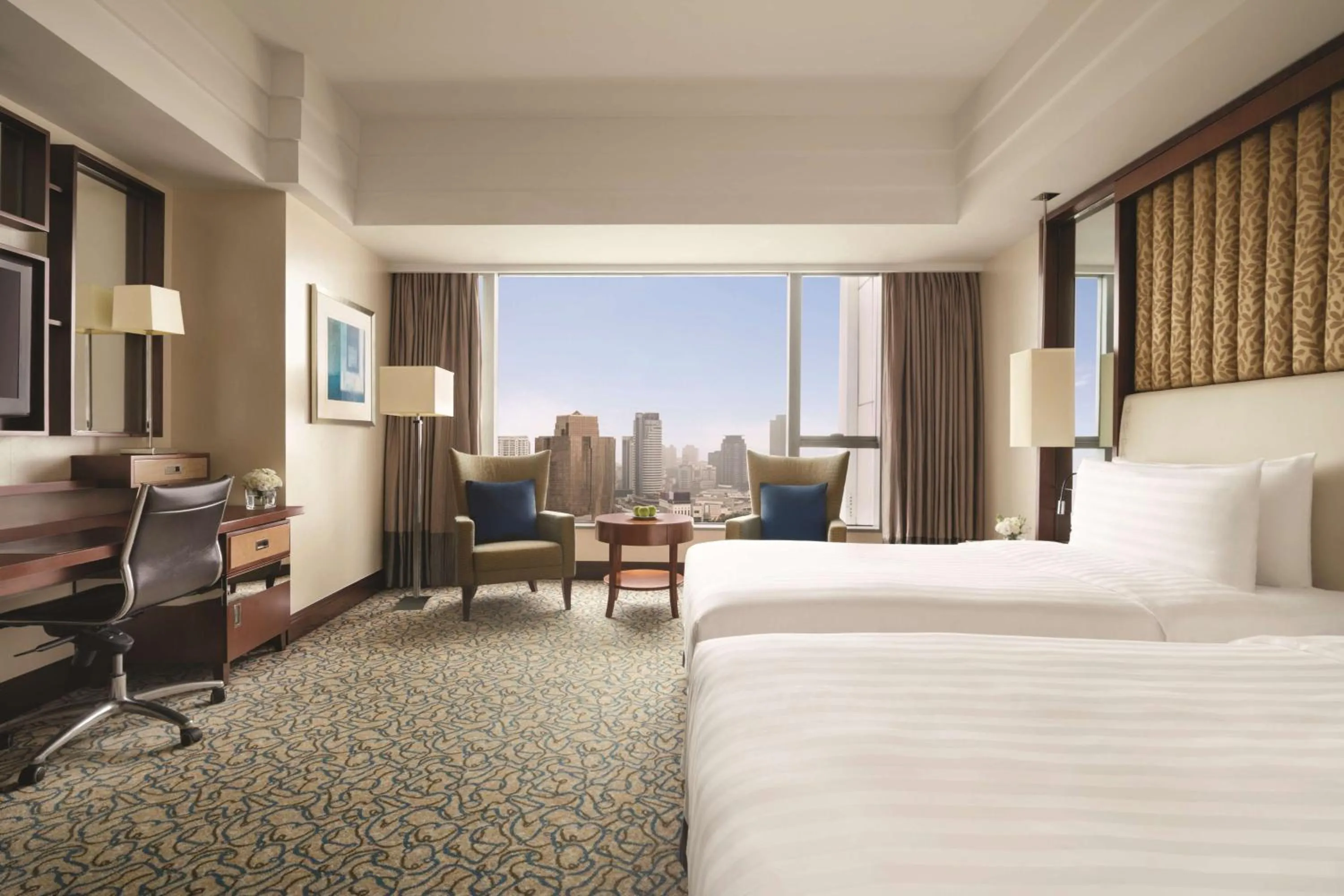 Photo of the whole room, Bed in Shangri-La Ningbo