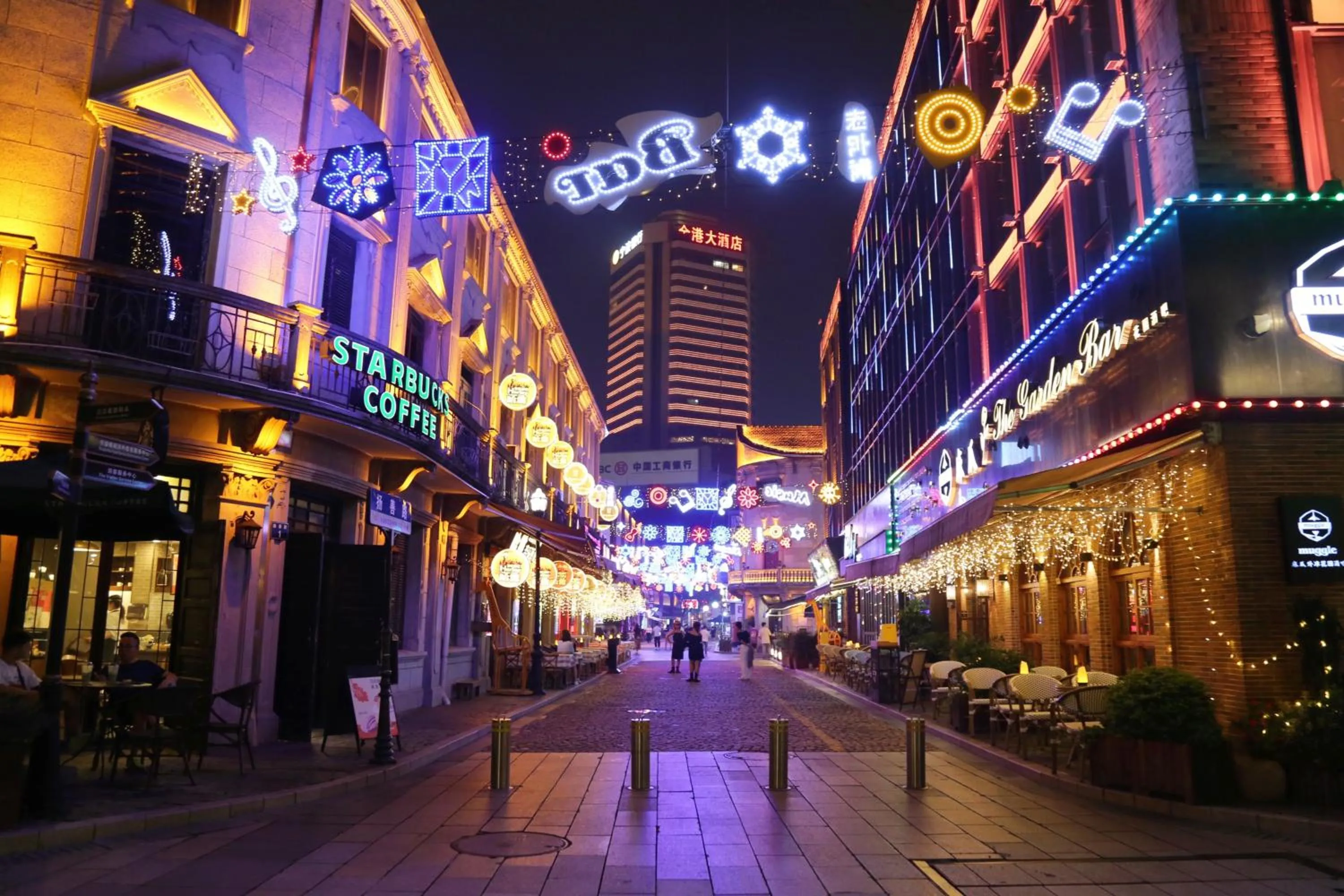 Nearby landmark in Shangri-La Ningbo