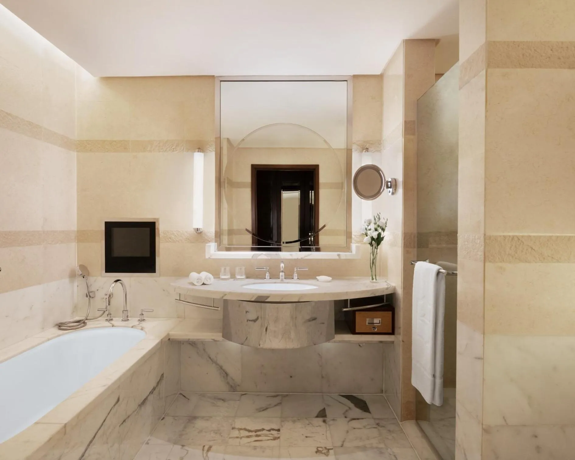 Bathroom in Shangri-La Ningbo