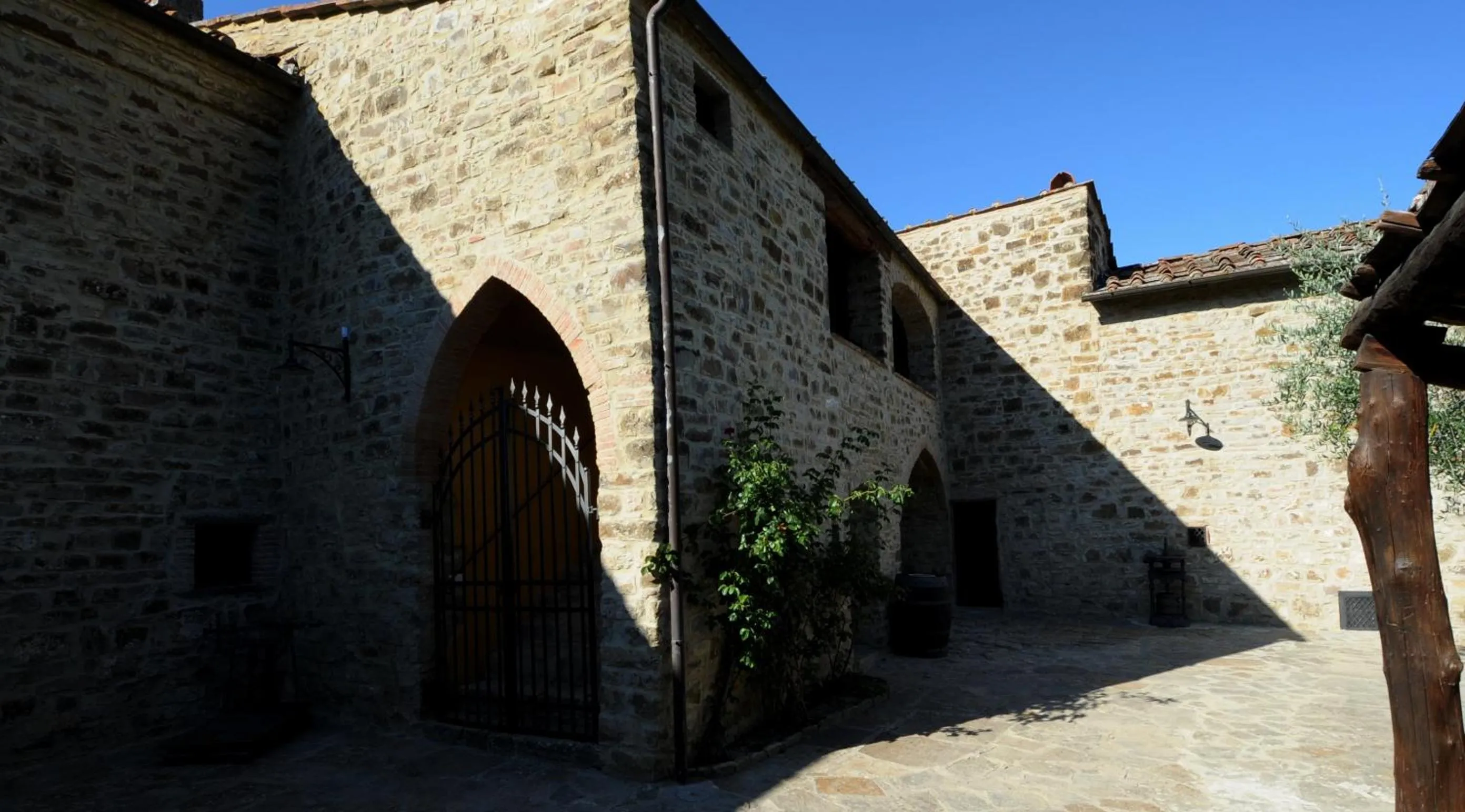 Property building in La Rimbecca Greve in Chianti