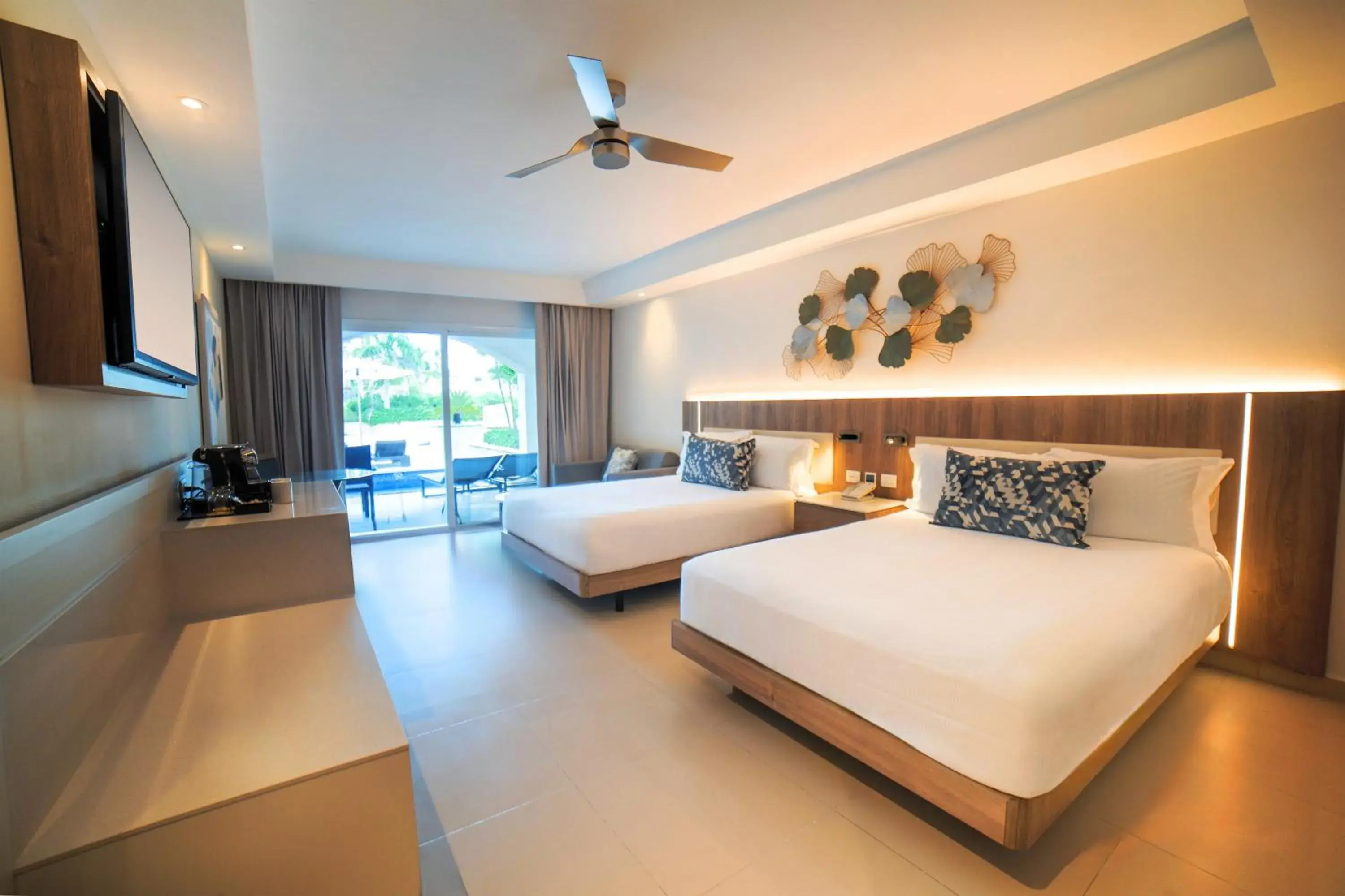 Luxury Room Diamond Club - single occupancy in Royalton Hideaway Punta Cana, An Autograph Collection All-Inclusive Resort & Casino - Adults Only Luxury Room Diamond Club - single occupancy in Royalton Hideaway Punta Cana, An Autograph Collection All-Inclusive Resort & Casino - Adults Only