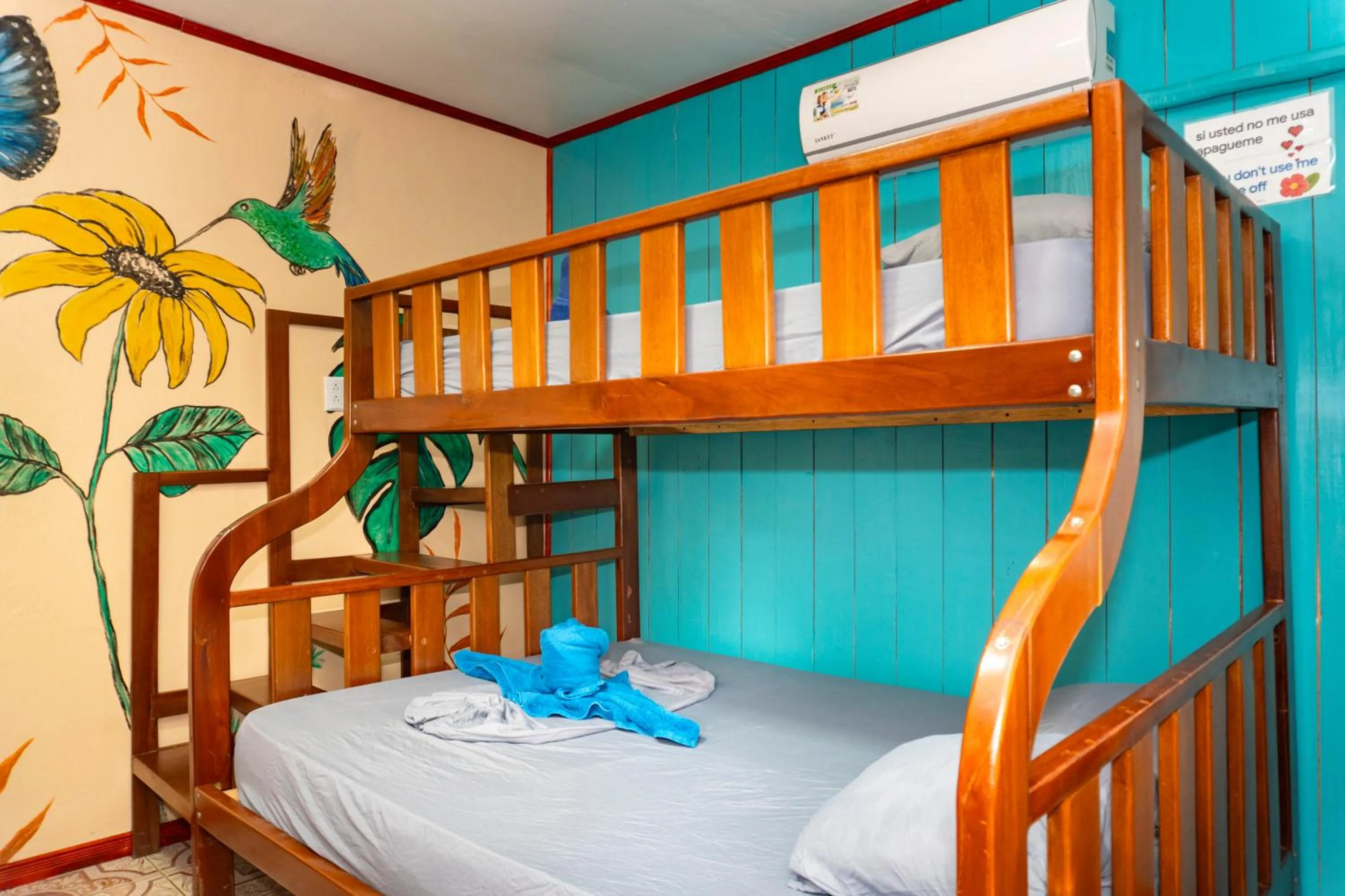 Bed in Hotel Casa Gitana Corcovado Tour operador