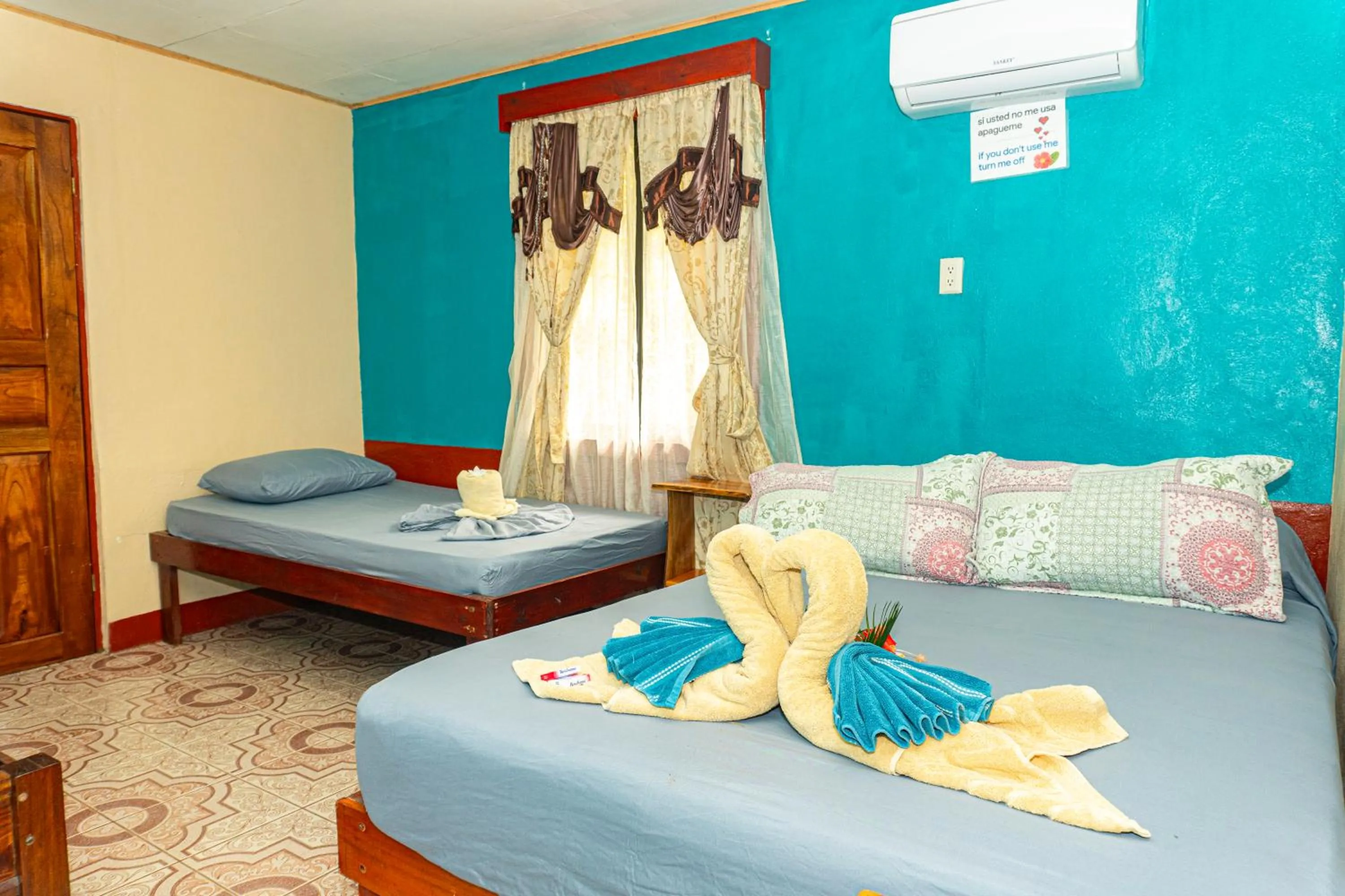 Bed in Hotel Casa Gitana Corcovado Tour operador