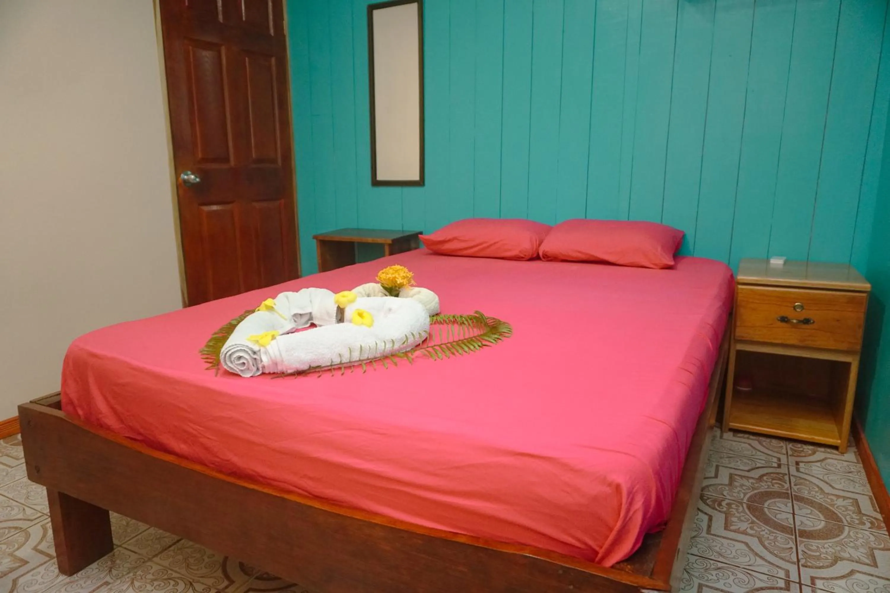 Bedroom, Bed in Hotel Casa Gitana Corcovado Tour operador