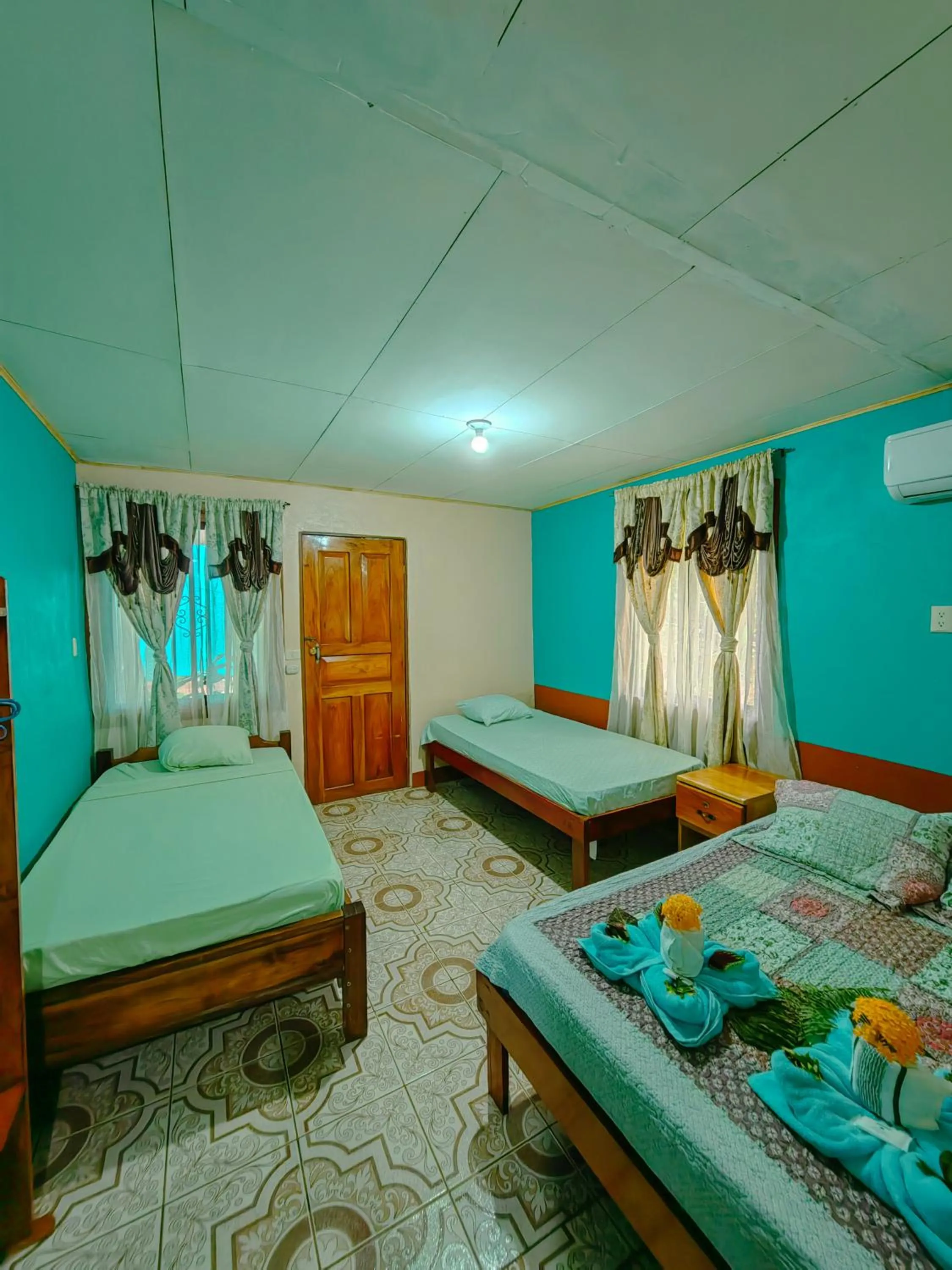 Bedroom, Bed in Hotel Casa Gitana Corcovado Tour operador