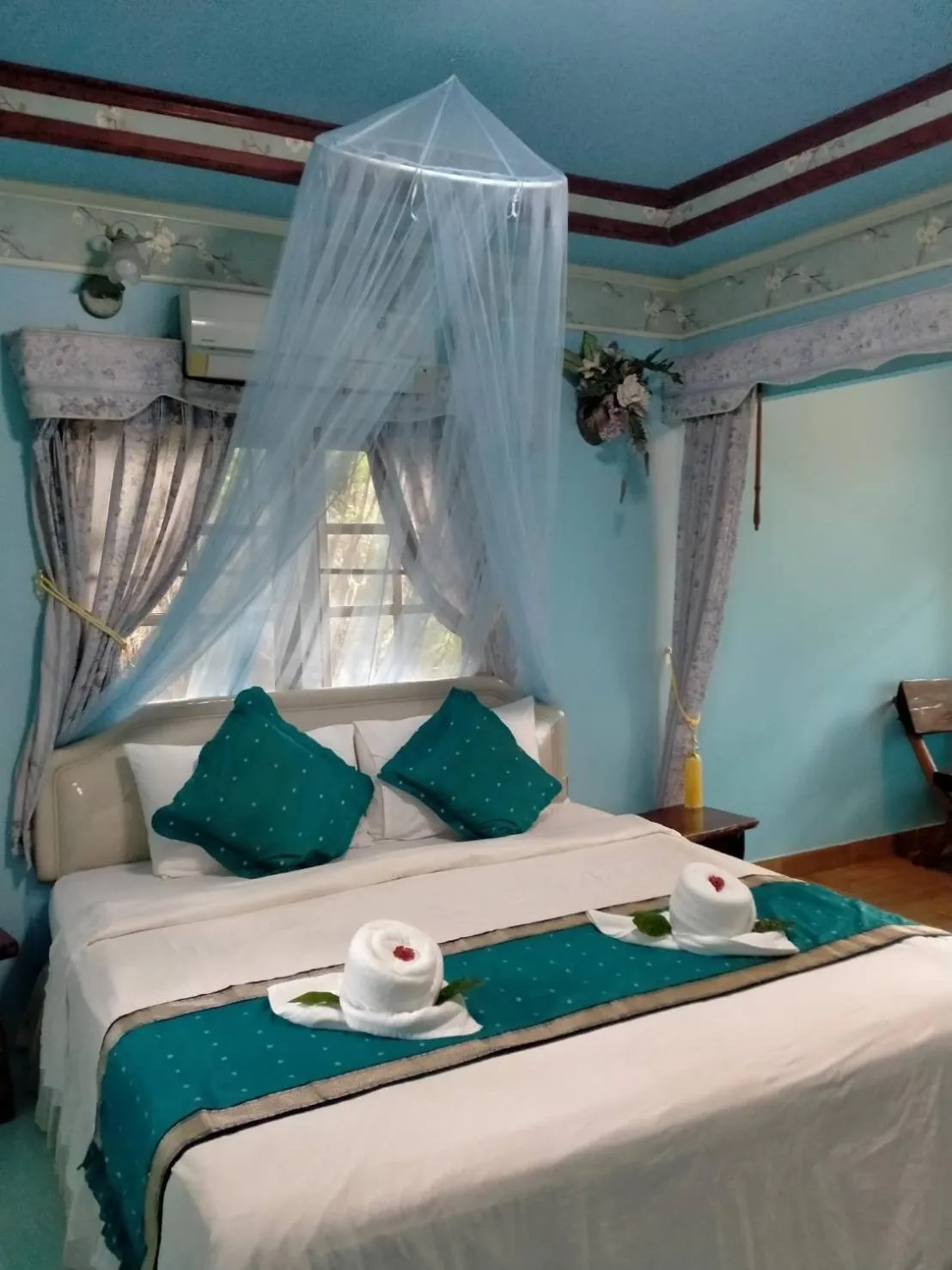 Bed in Saiyok River House