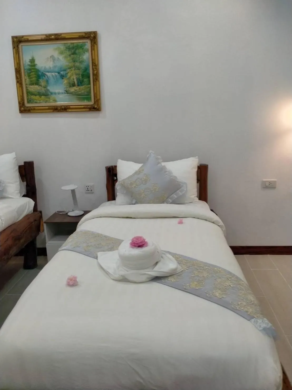 Bed in Saiyok River House