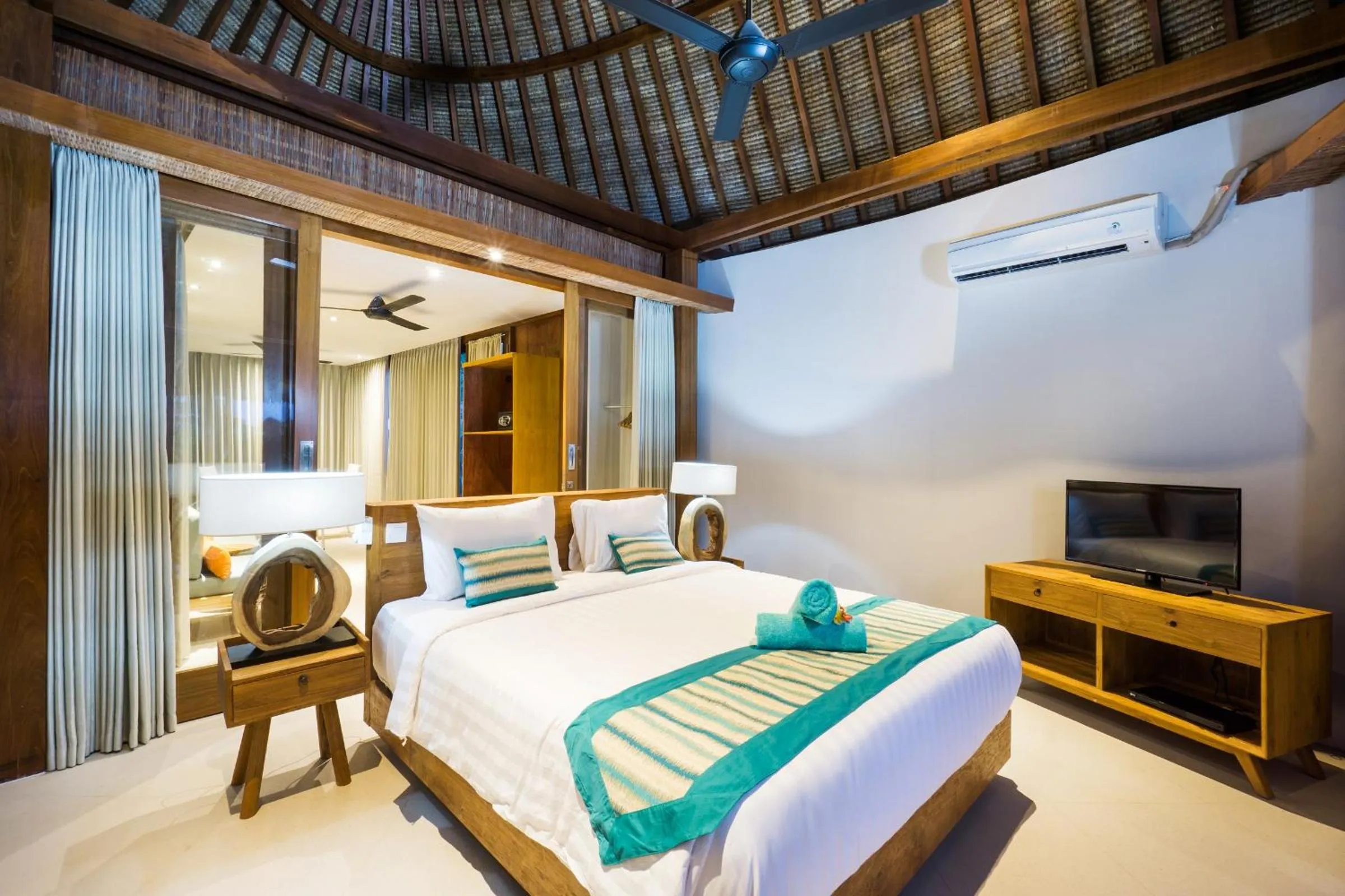 Bedroom, Bed in C-View Villas