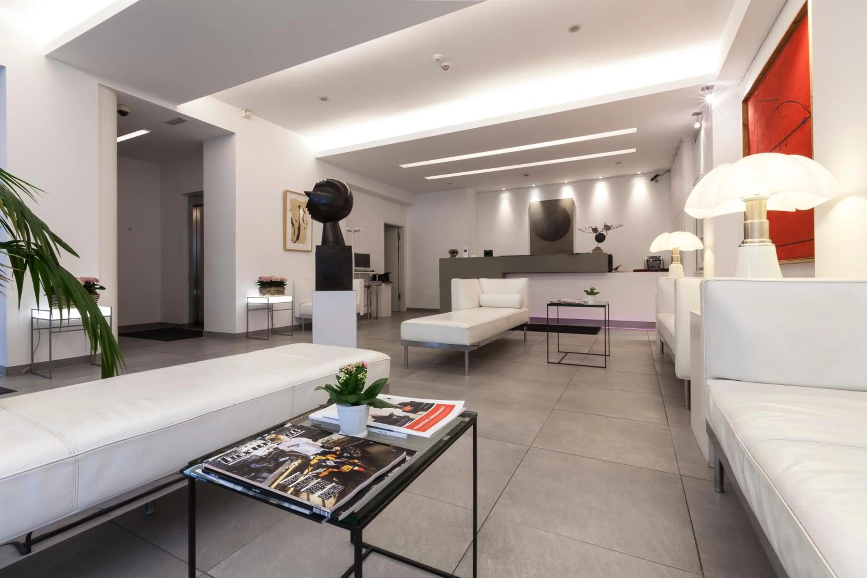 Communal lounge/ TV room in Hotel Simoncini