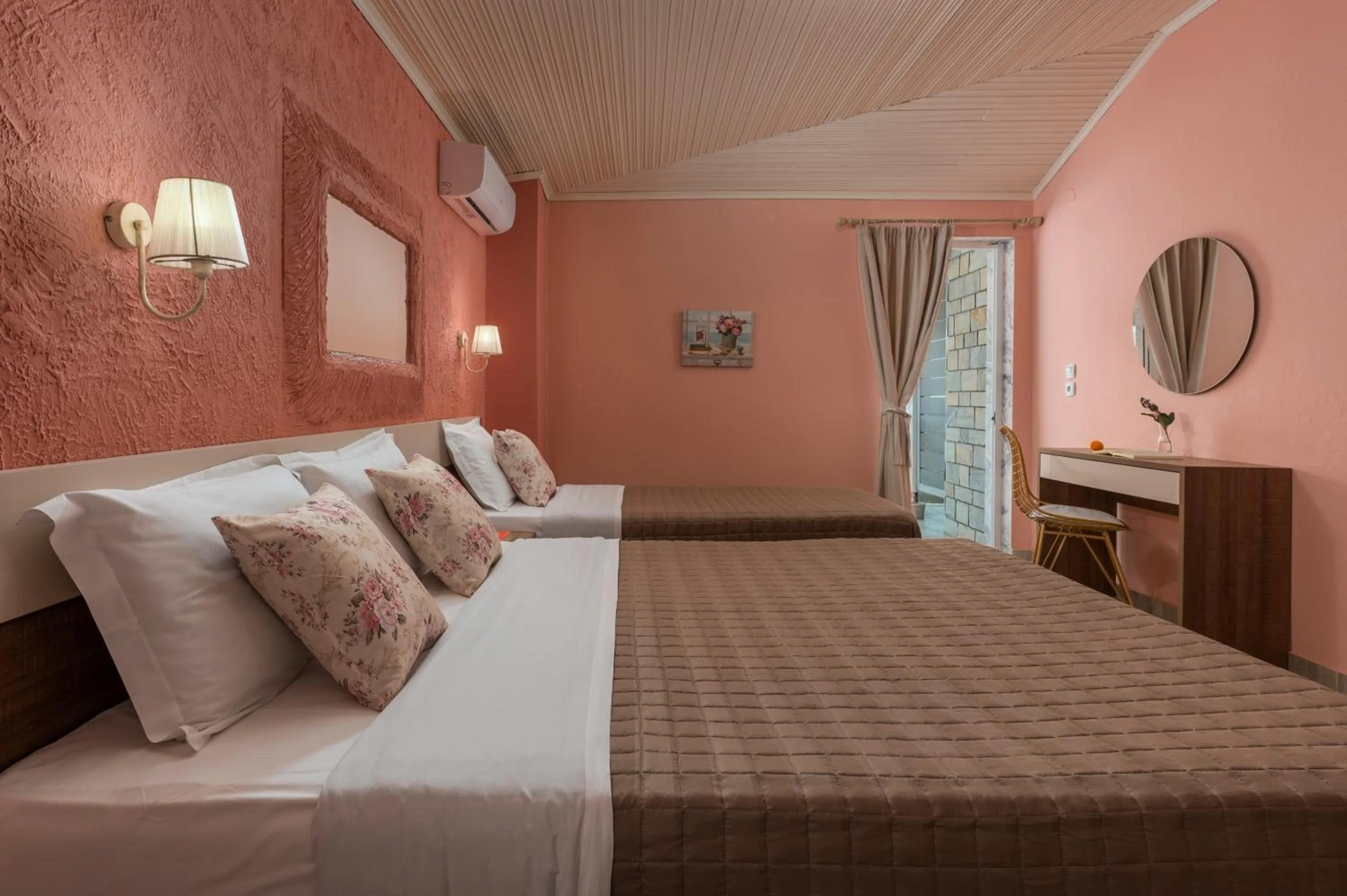 Bed in Ouzas luxury Hotel