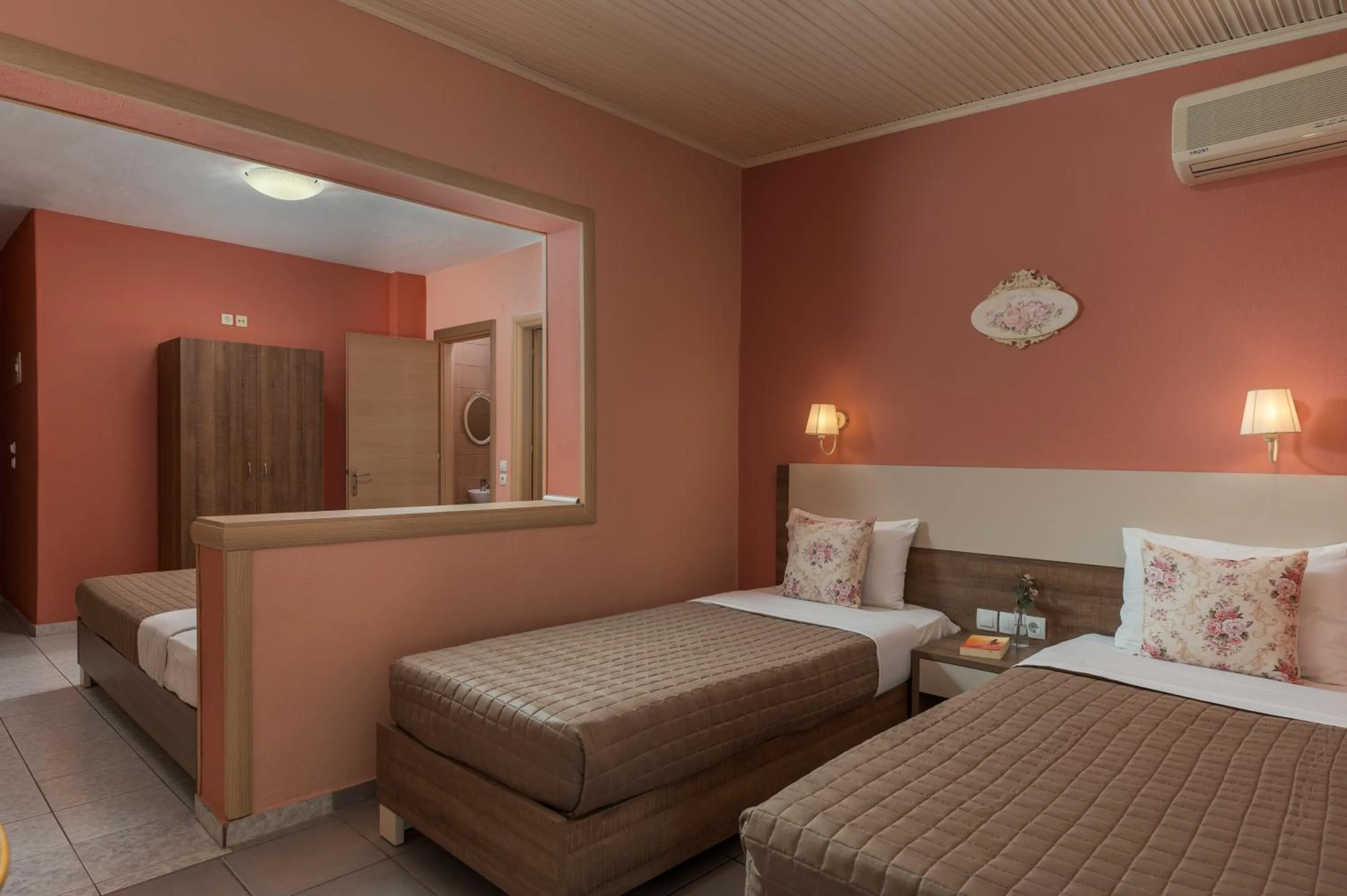 Bed in Ouzas luxury Hotel