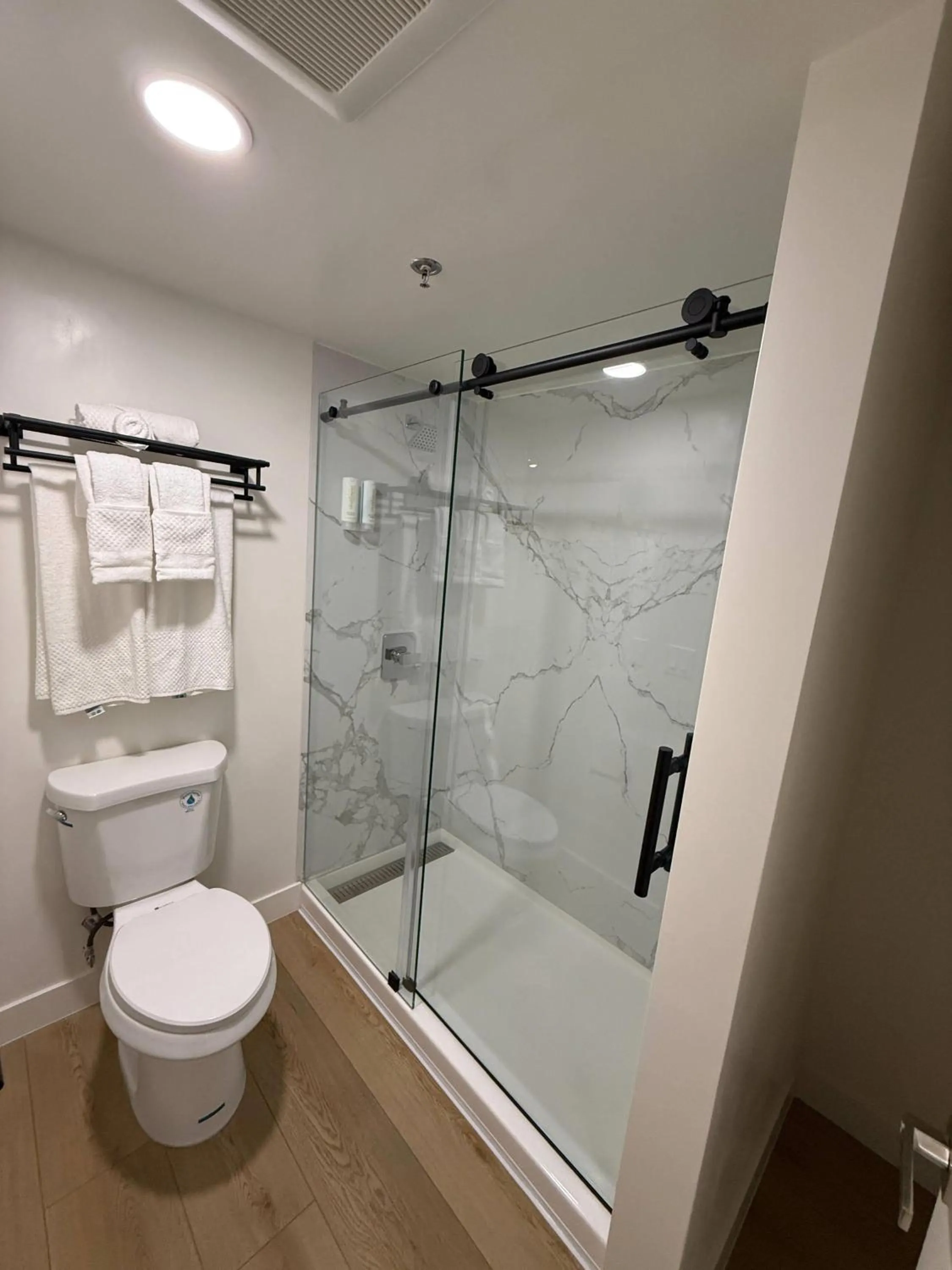 Bedroom in MainStay Suites Victorville - Hesperia