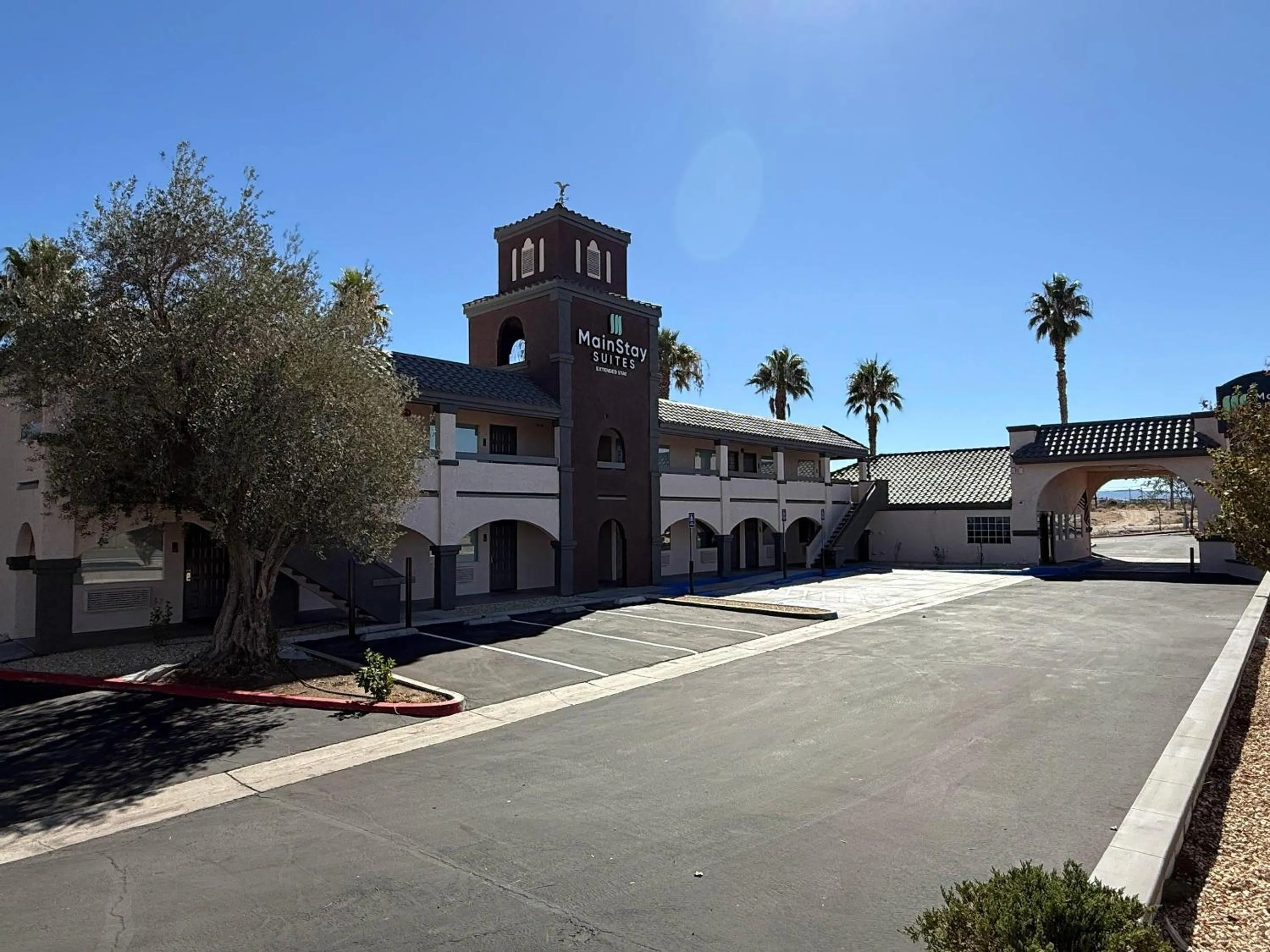 Property building in MainStay Suites Victorville - Hesperia