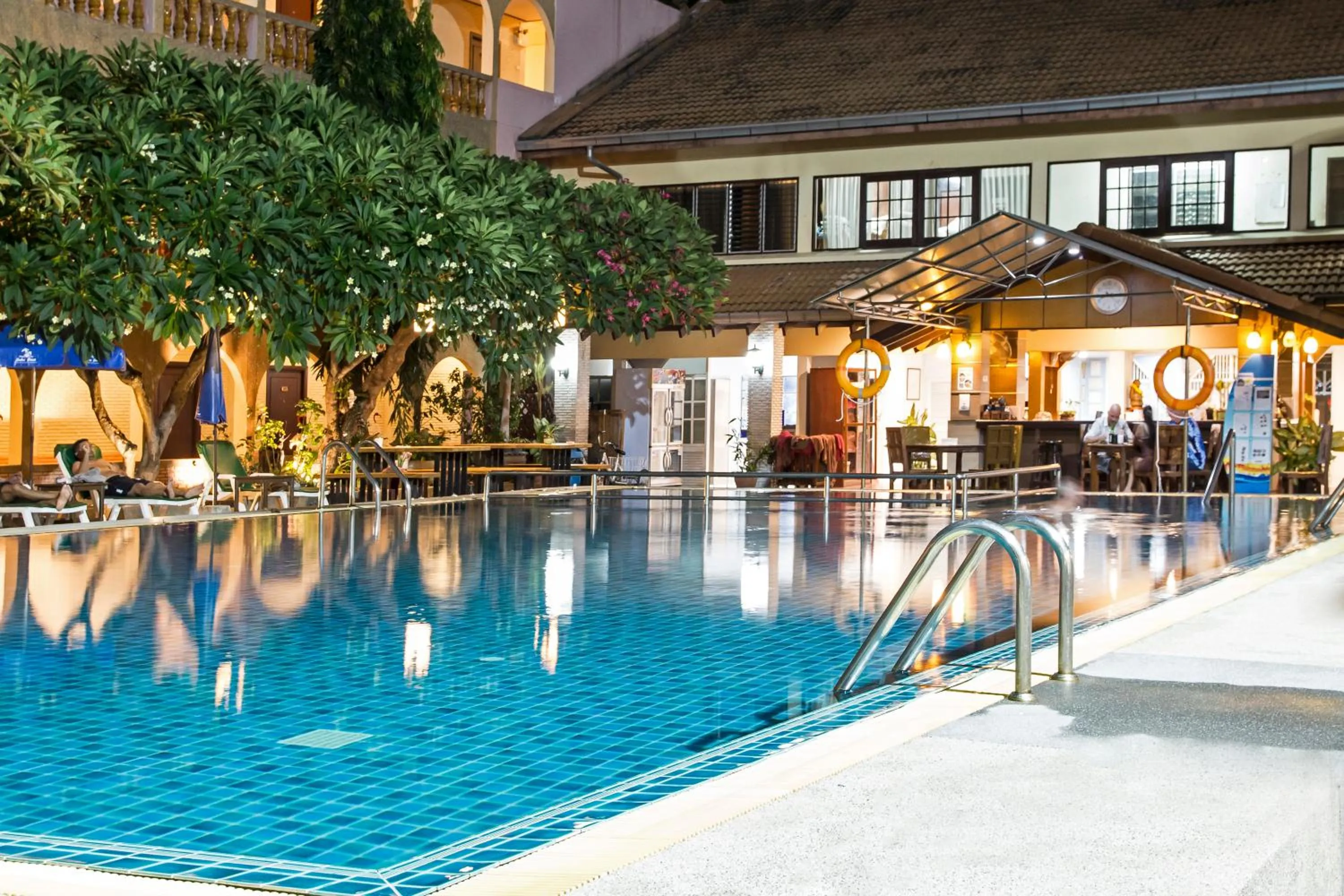 Swimming pool in S Lodge Pattaya formally Sabai Lodge