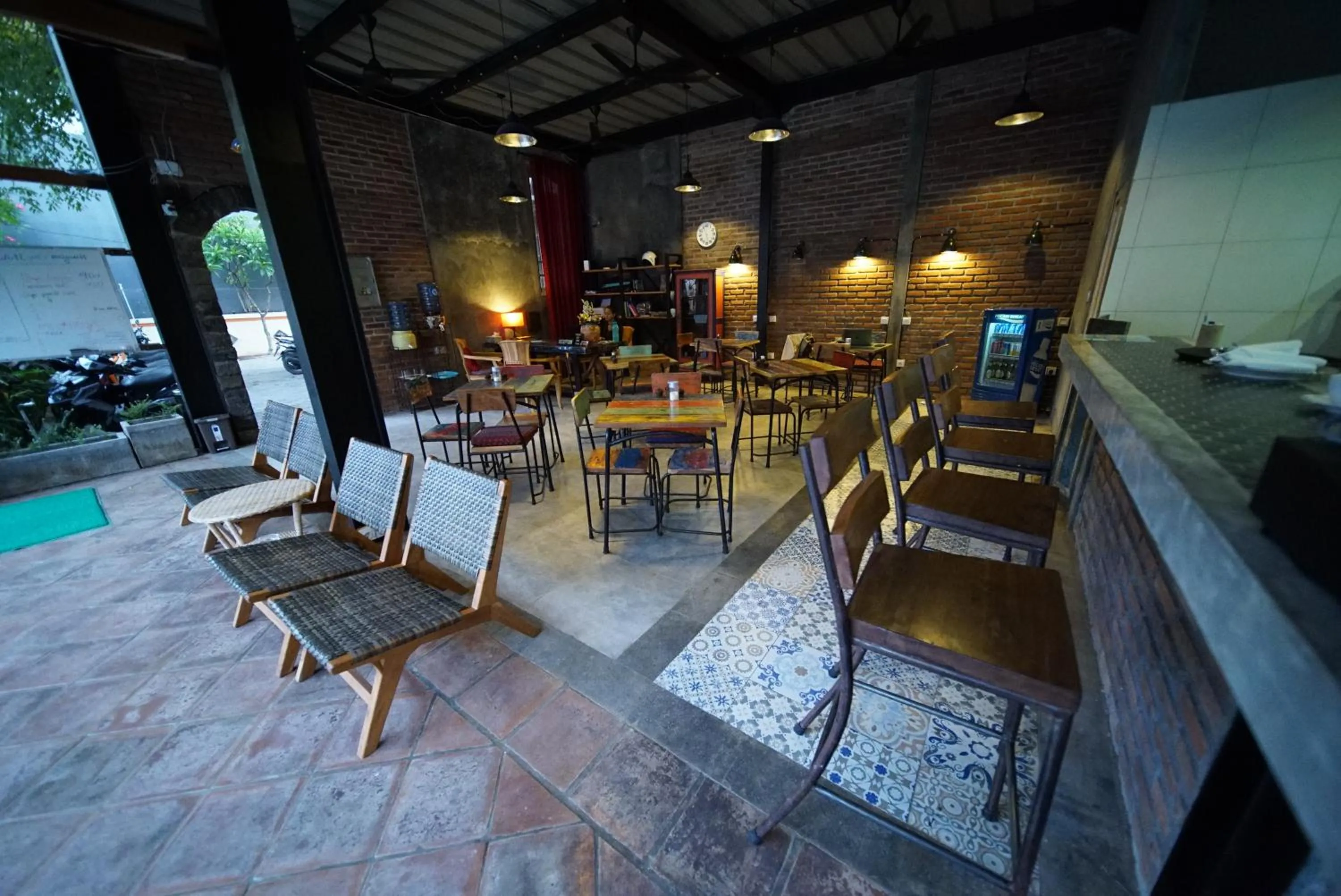 Restaurant/places to eat in Easy Surf Camp