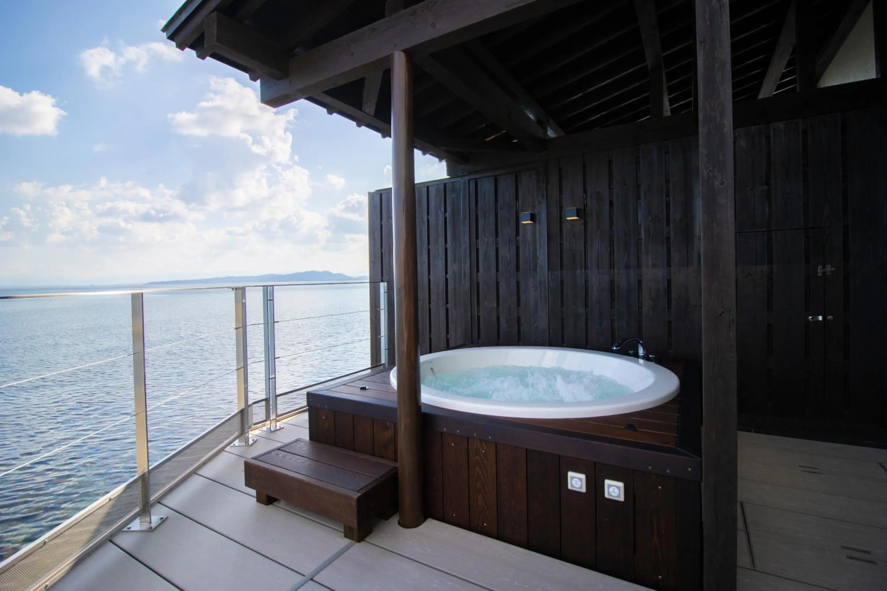 Open Air Bath in La se ri Resort and Stay