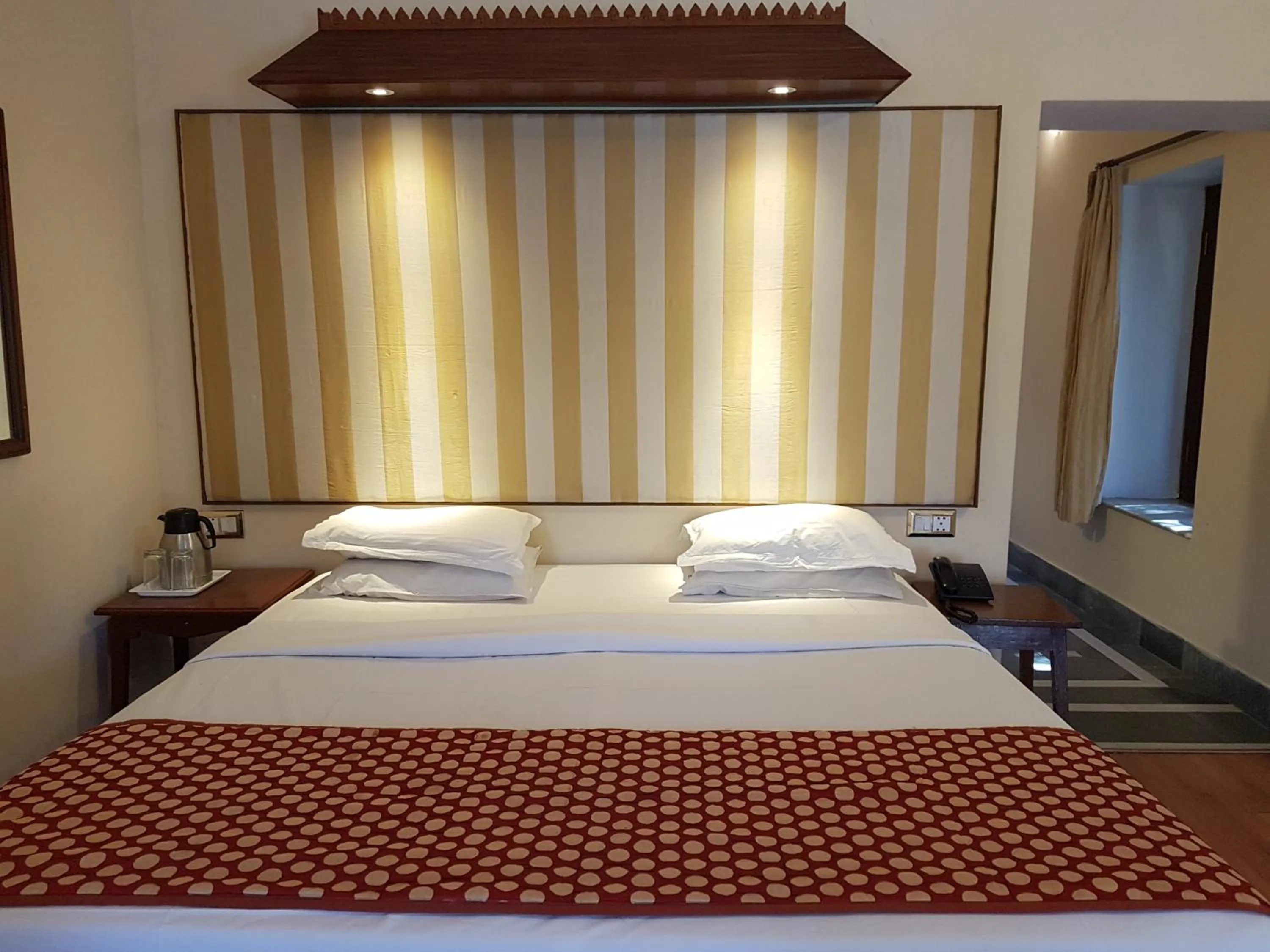 Bedroom, Bed in Kesar Bhawan Palace