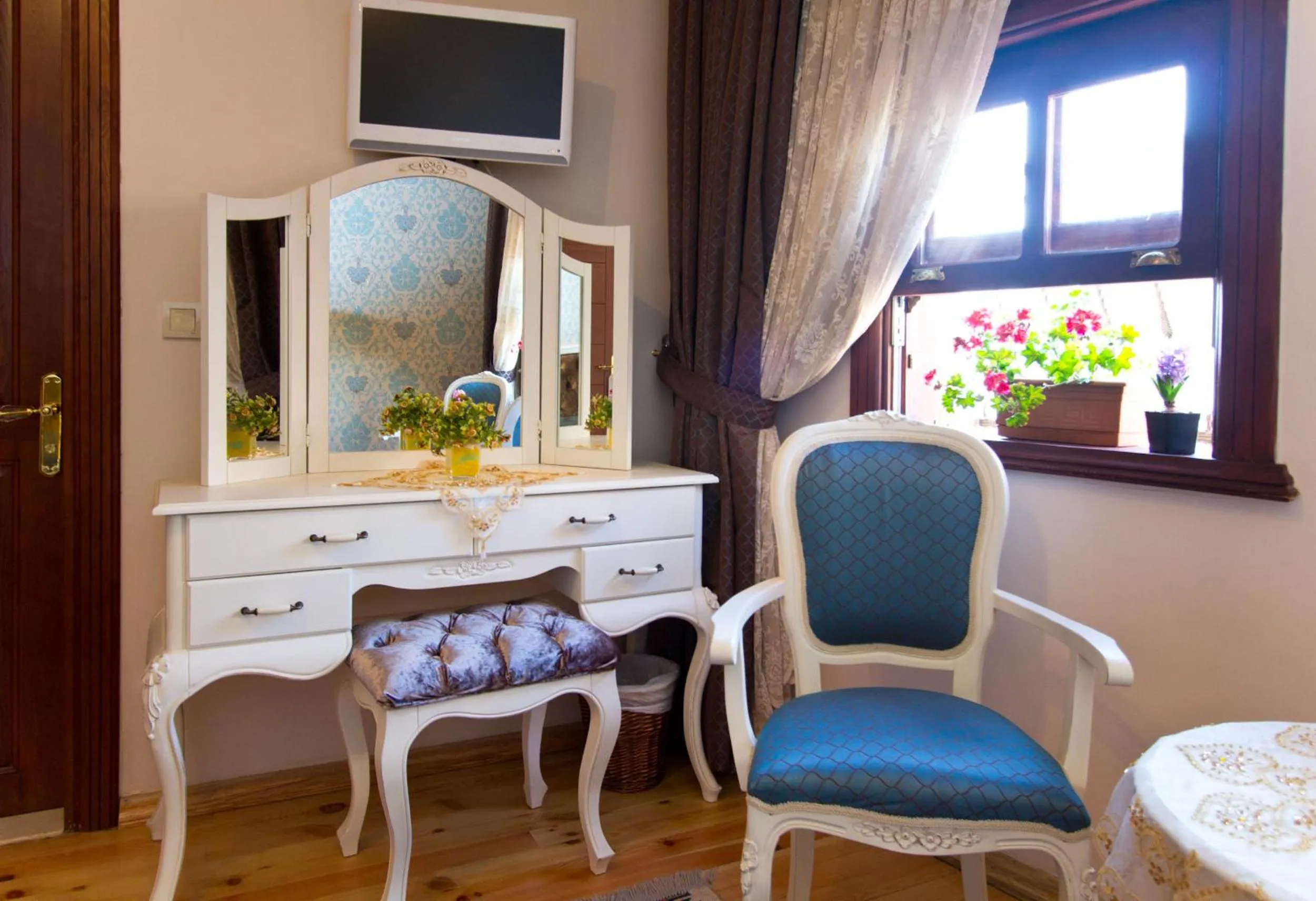 Decorative detail in Esans Hotel - Special Category